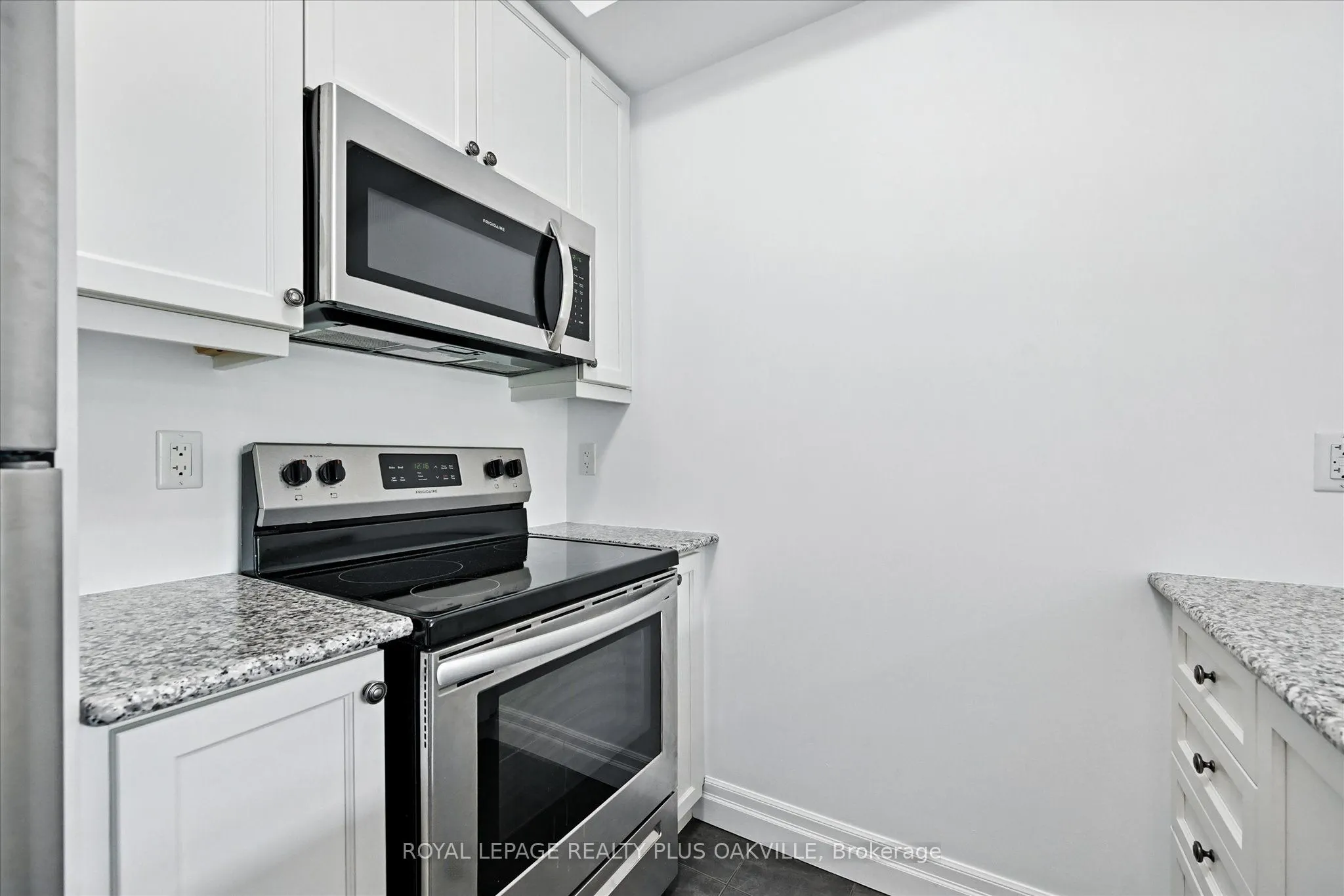 125 Shoreview Place, #316