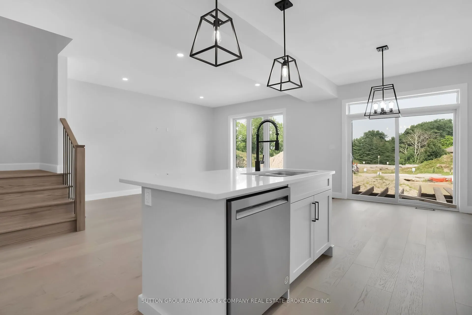 414 Old Wonderland Road #5