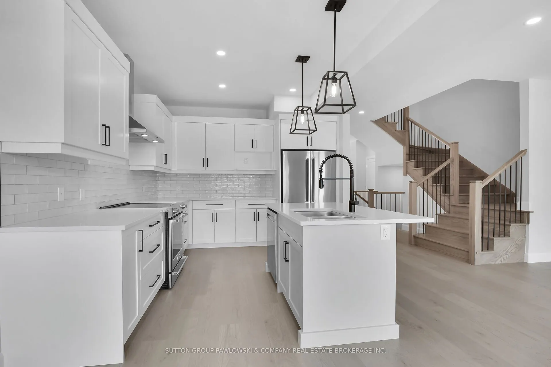 414 Old Wonderland Road #5