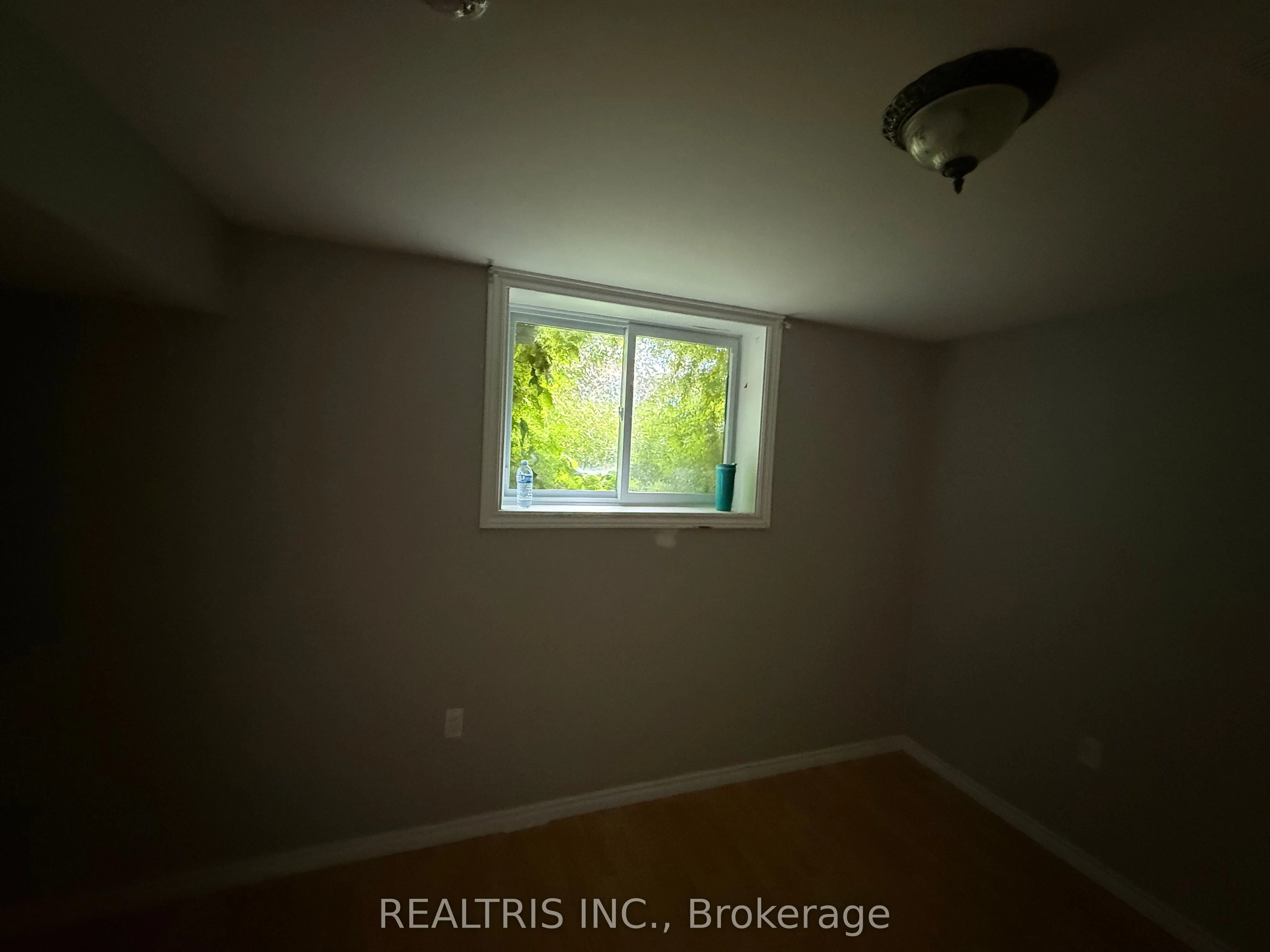 1905 Des Epinettes Avenue