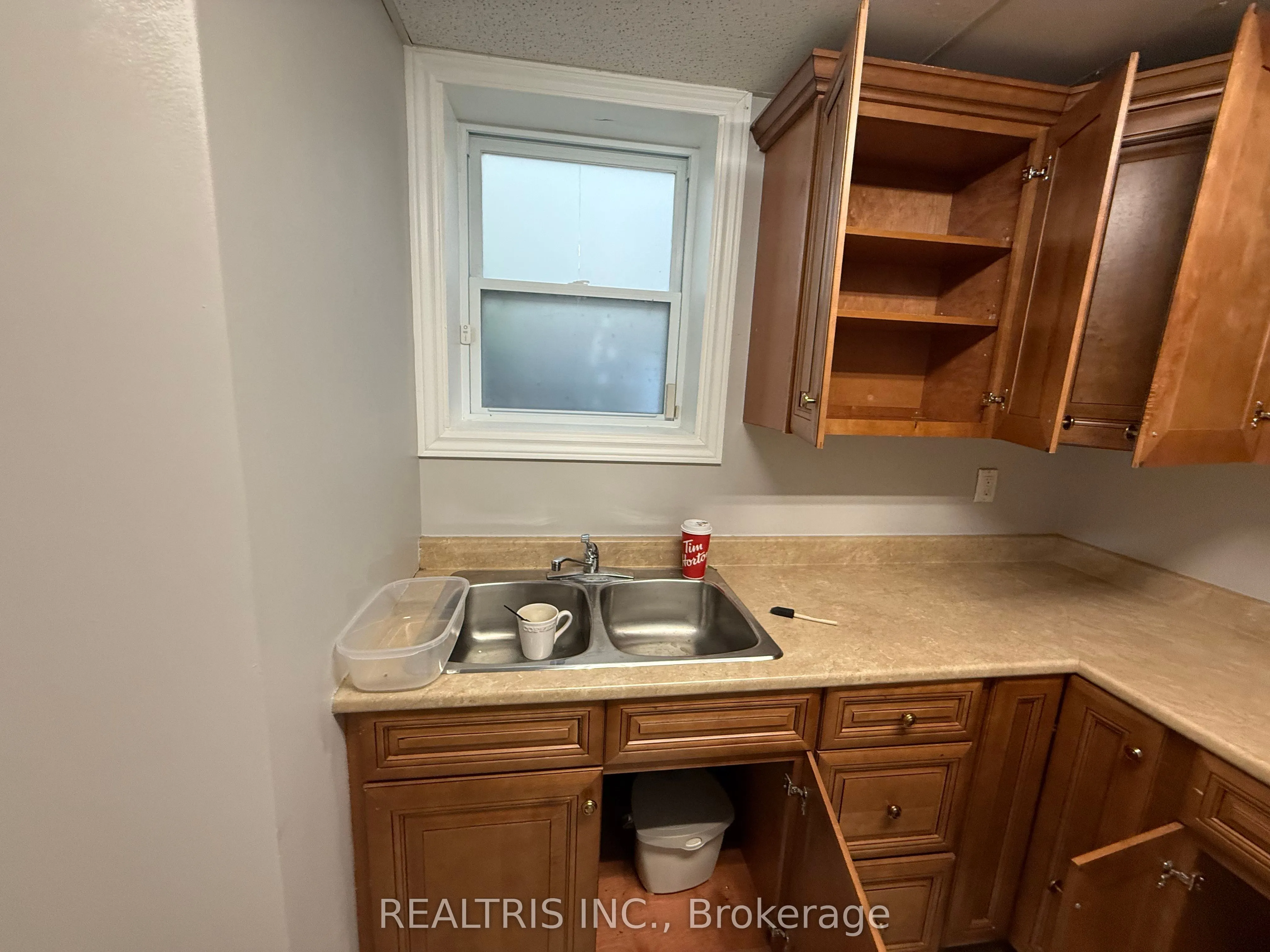 1905 Des Epinettes Avenue