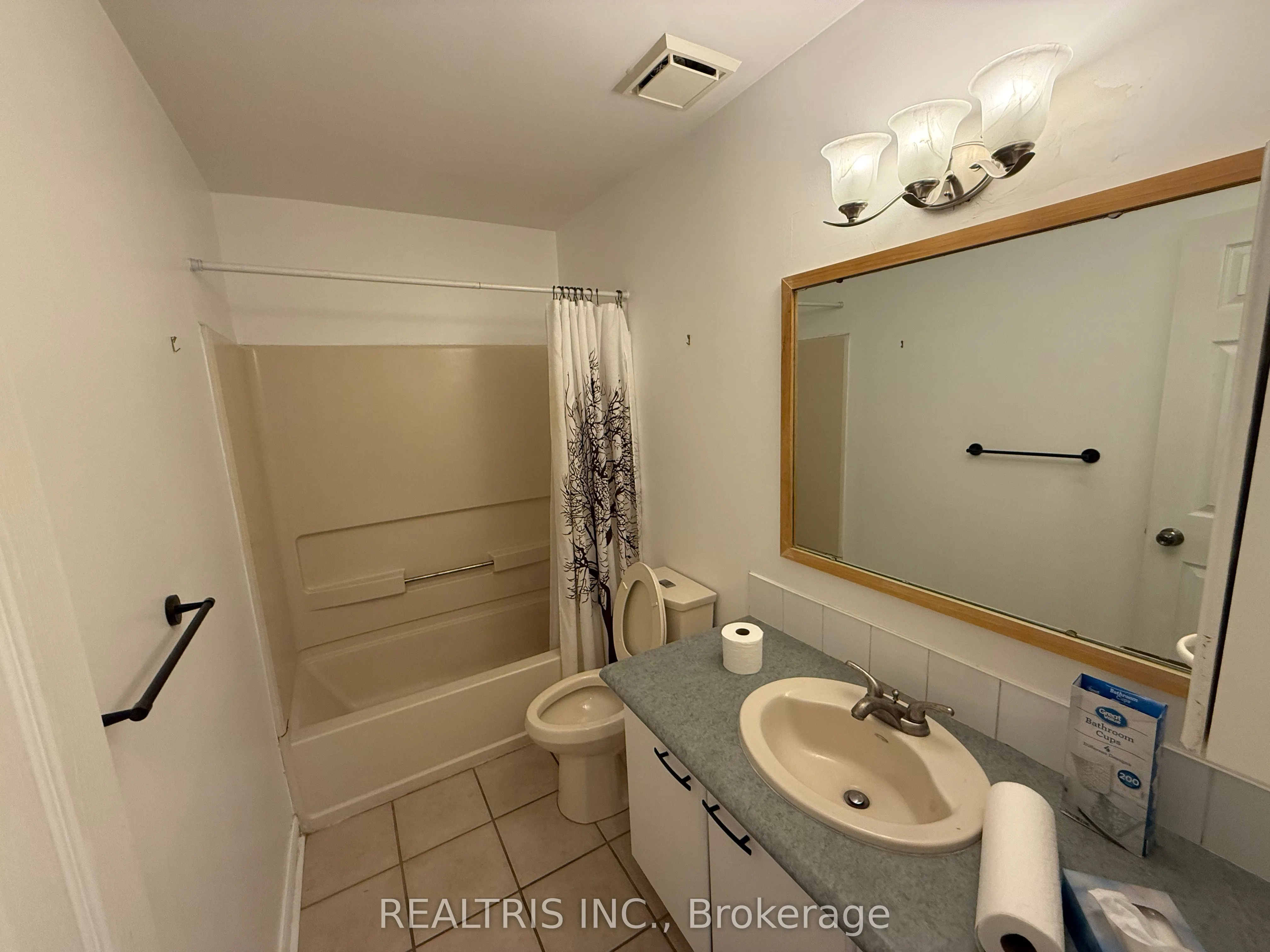 1905 Des Epinettes Avenue