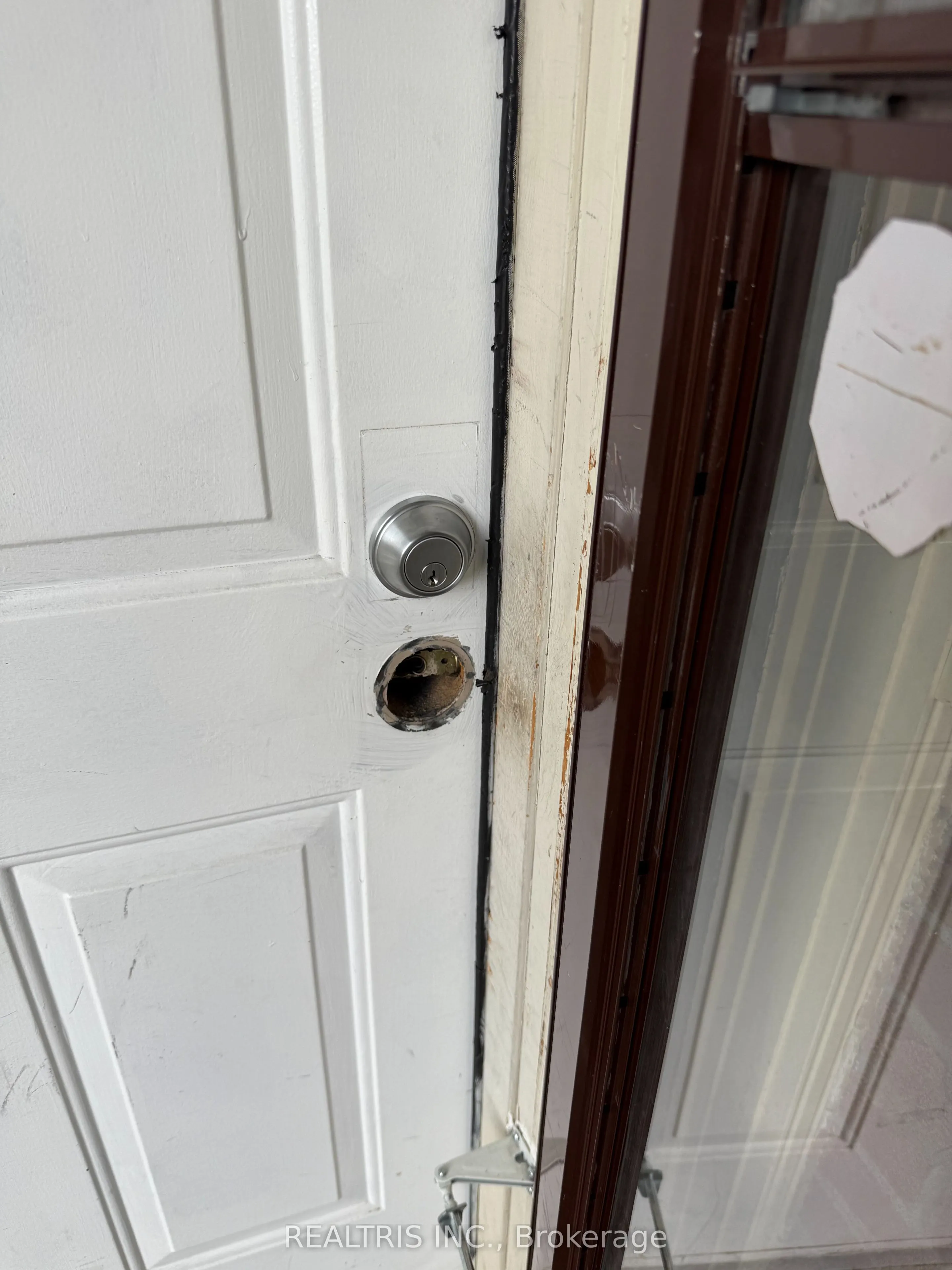 1905 Des Epinettes Avenue