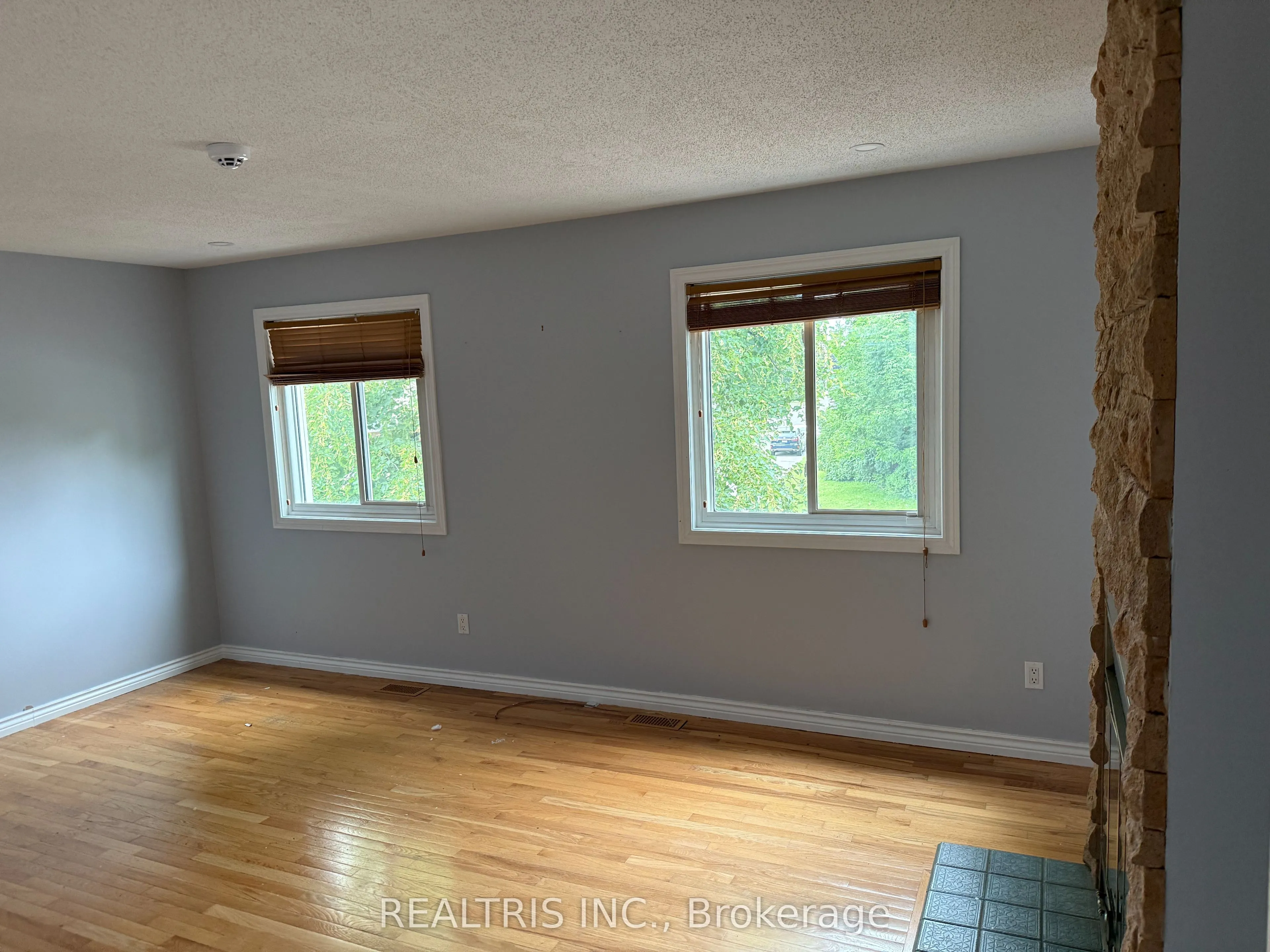 1905 Des Epinettes Avenue