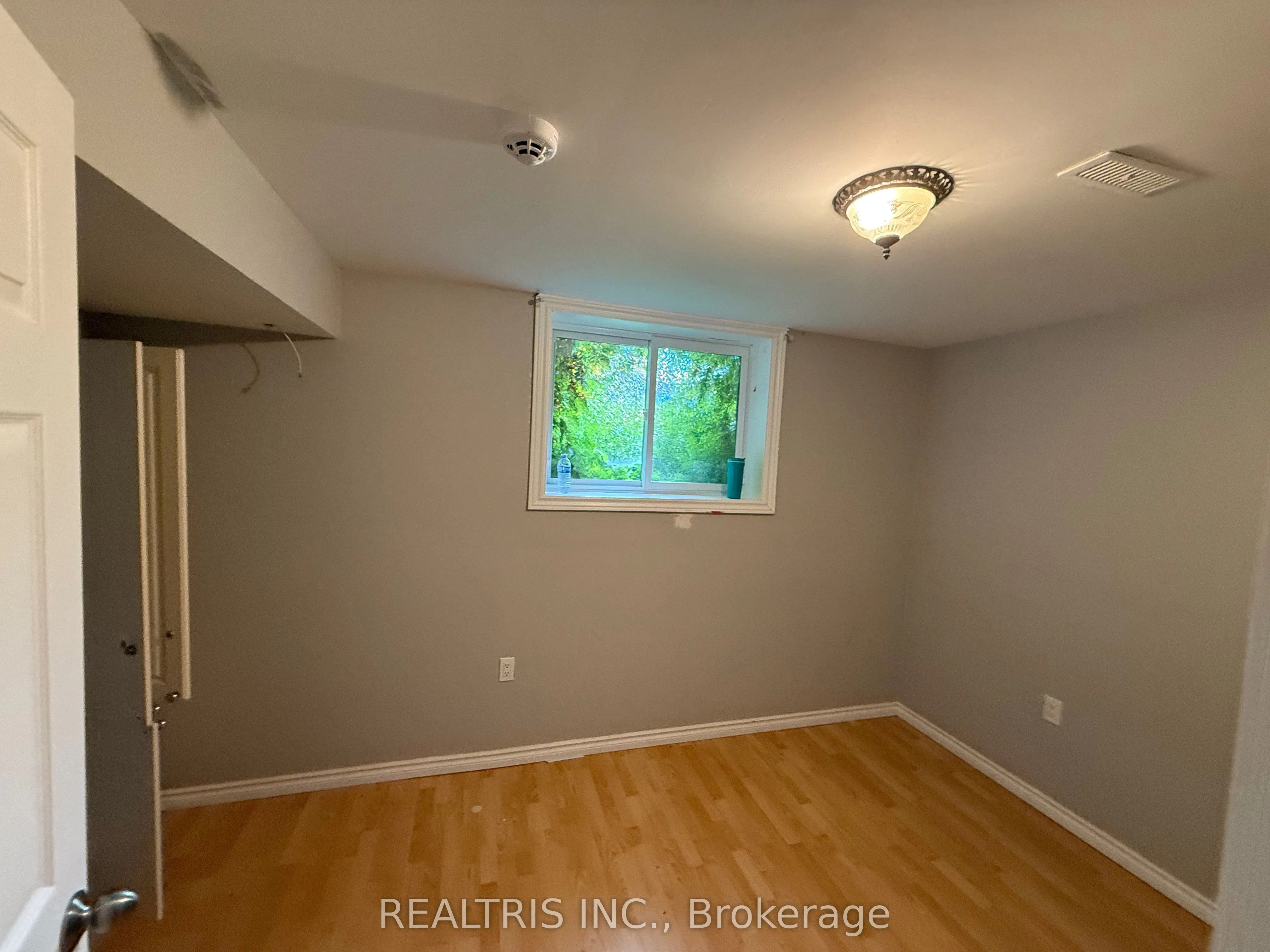 1905 Des Epinettes Avenue