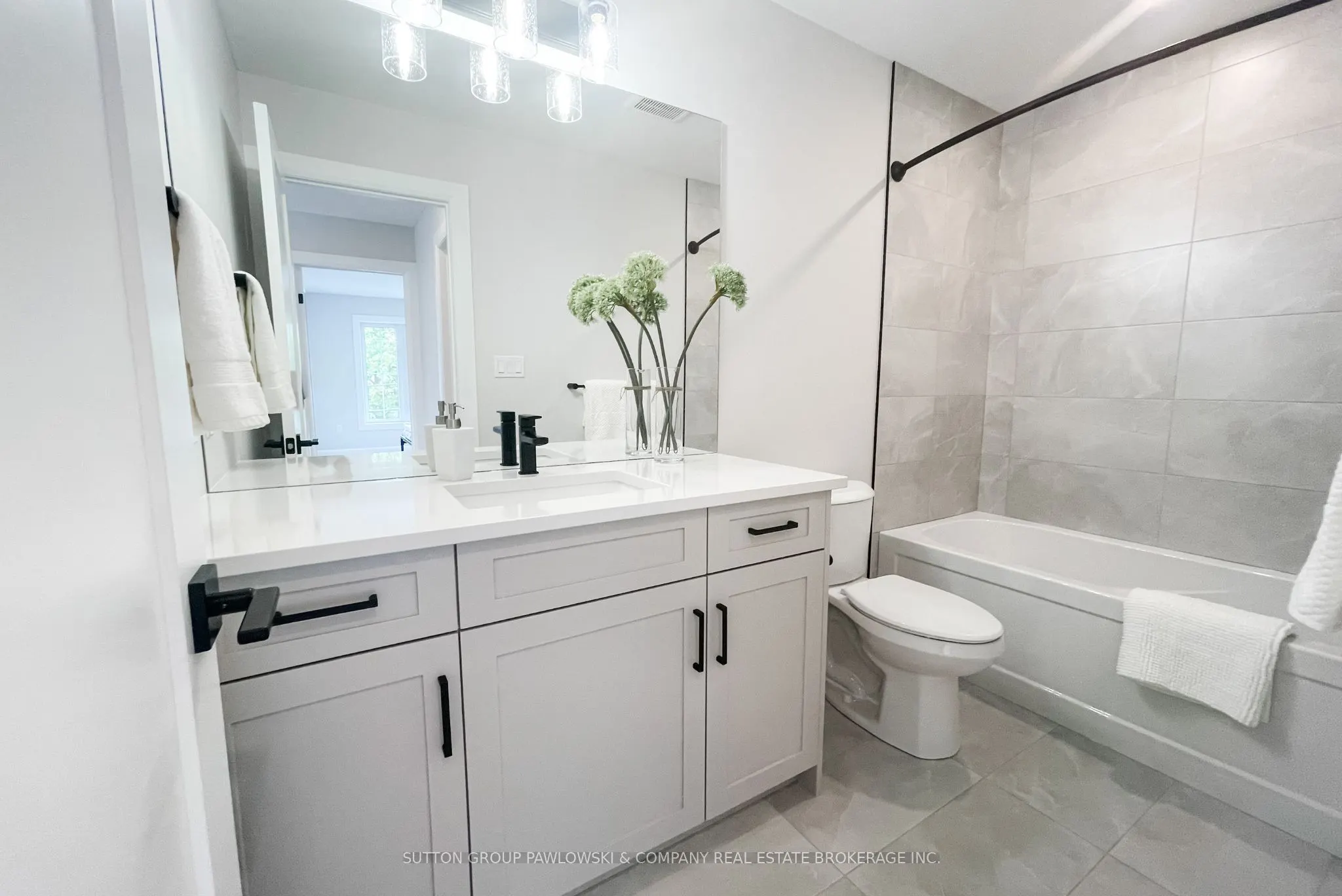 414 Old Wonderland Road #33