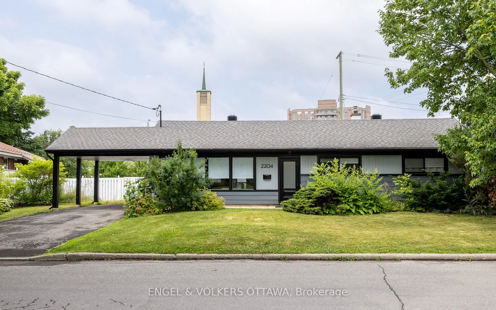 2204 Utah Street