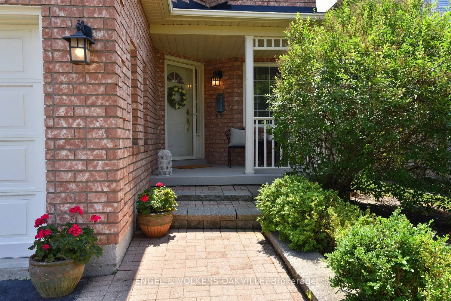 28 Waterwheel Crescent