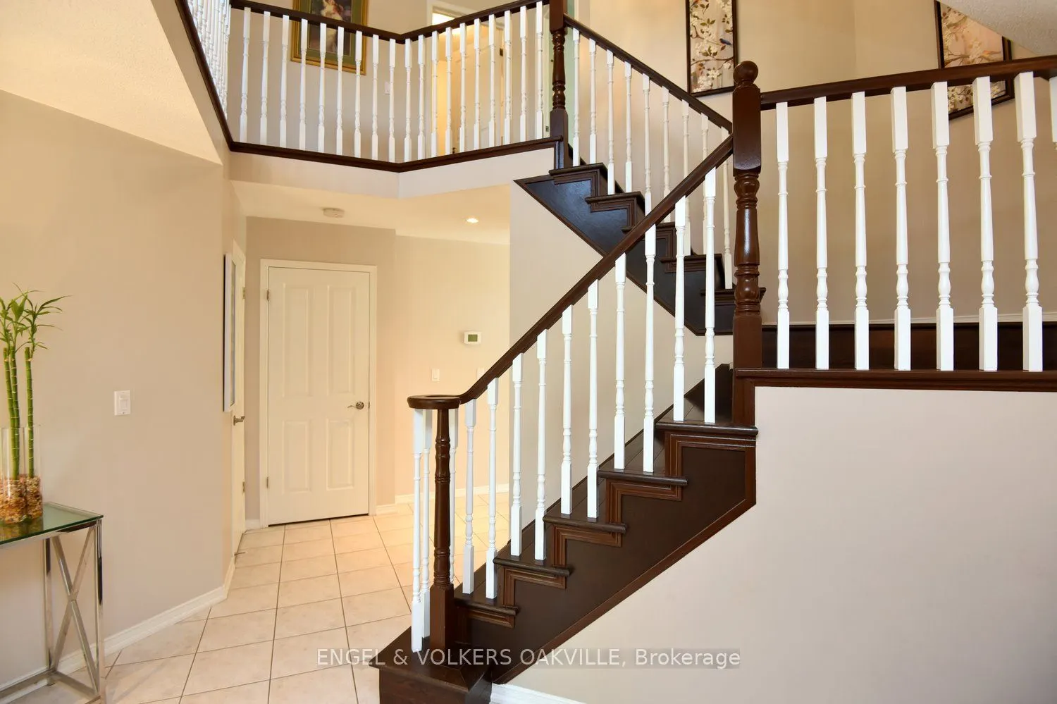 28 Waterwheel Crescent