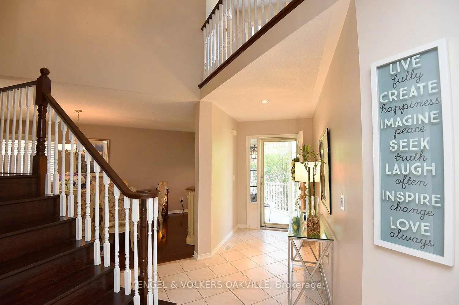 28 Waterwheel Crescent