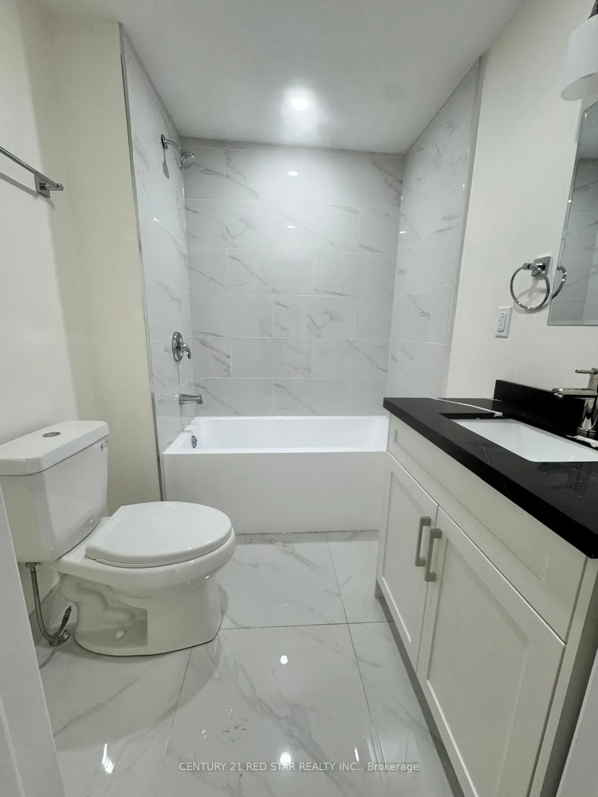 368 Dundas Street, #3