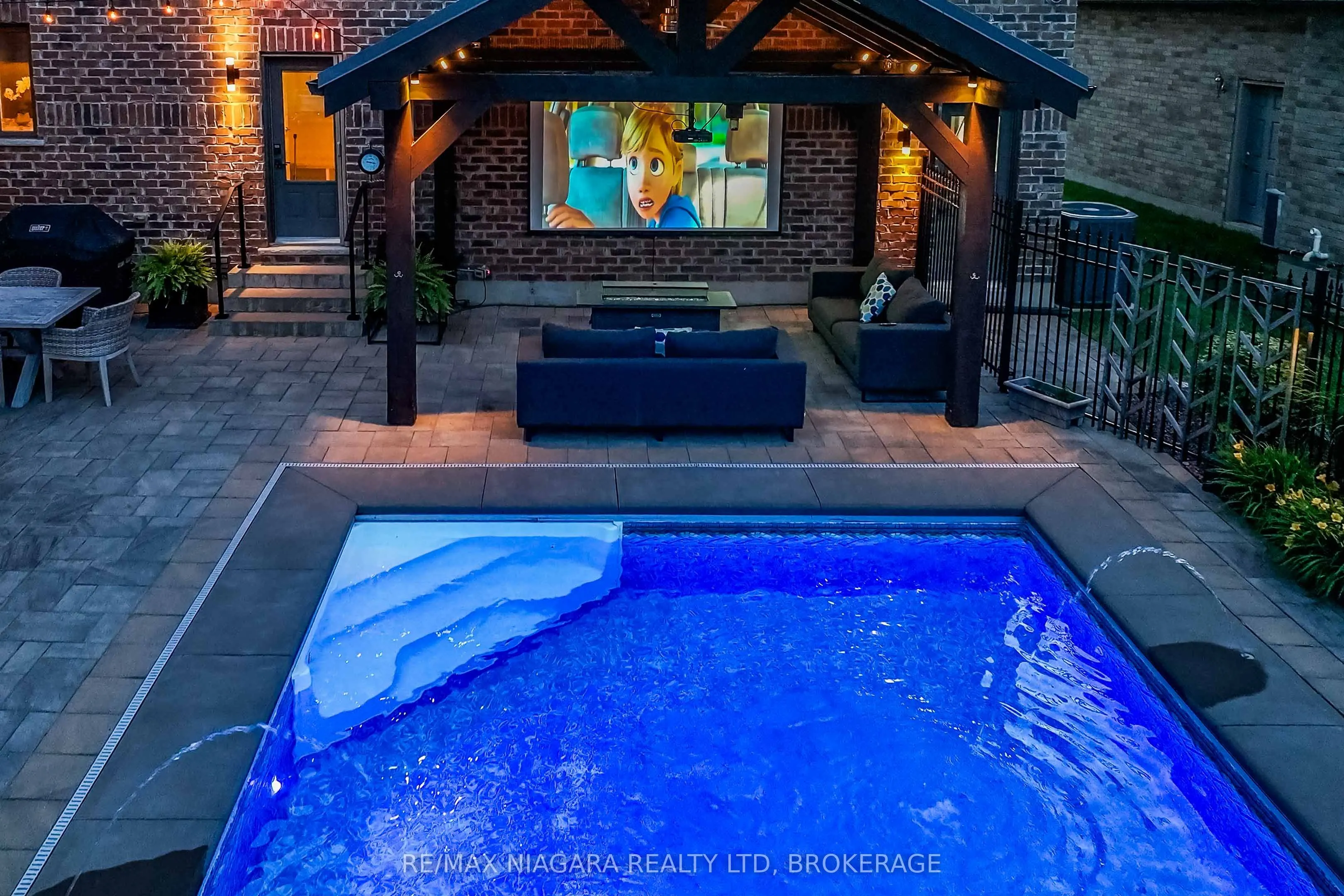 50 Sandalwood Crescent