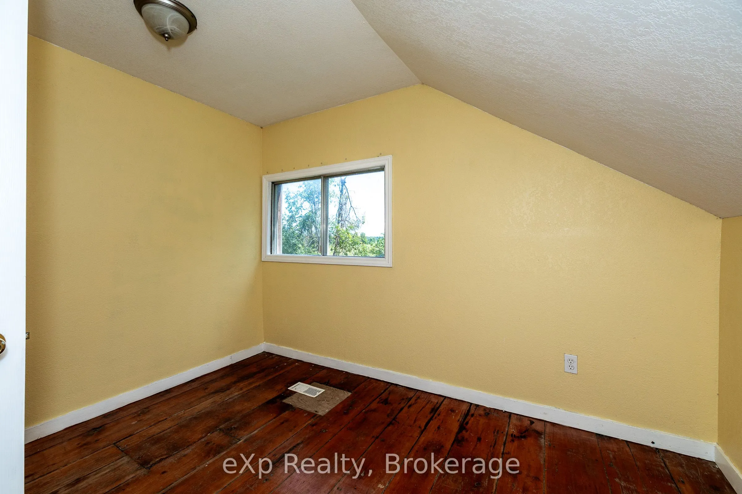 463086 Concession 24