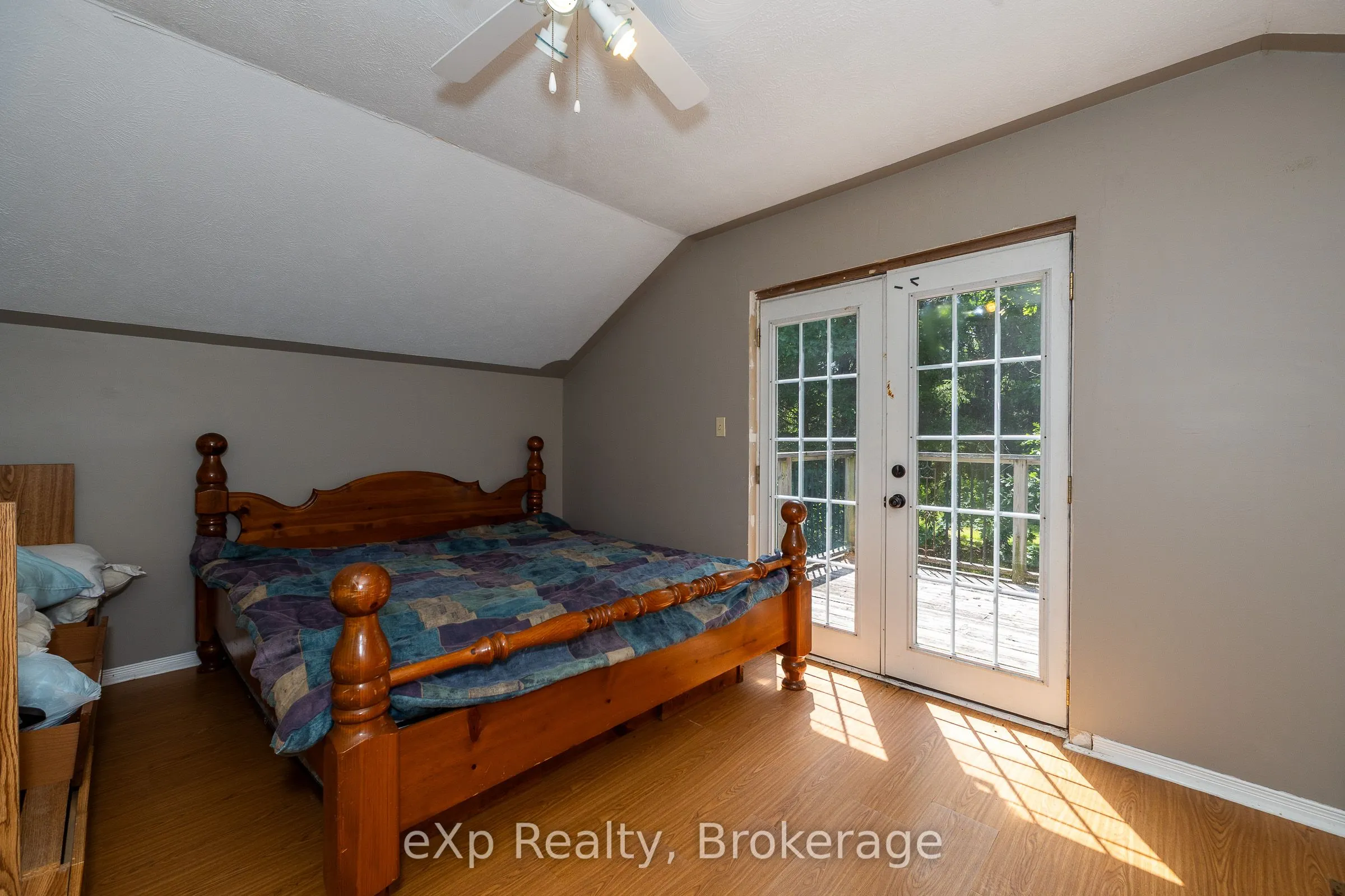 463086 Concession 24