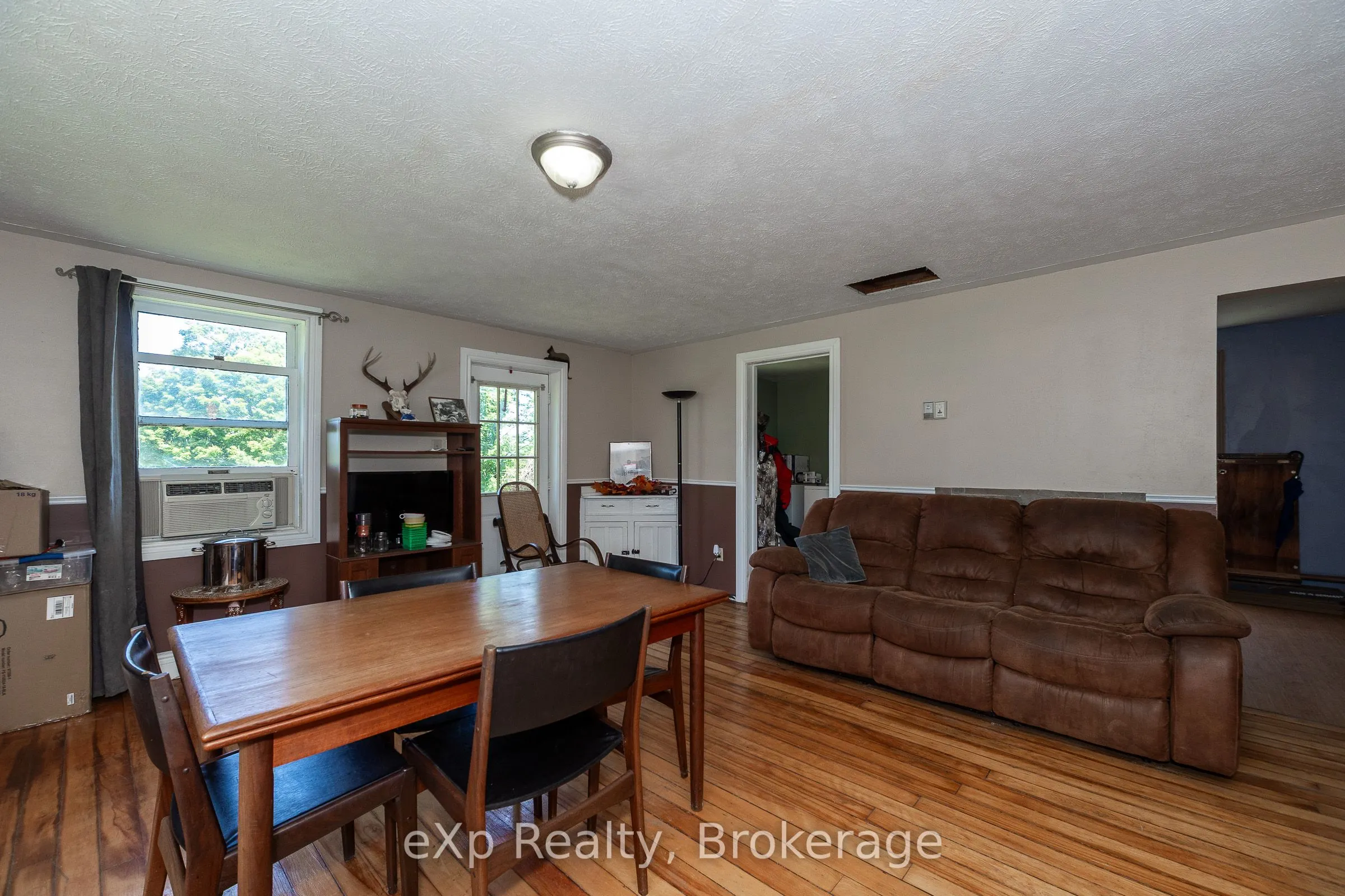 463086 Concession 24
