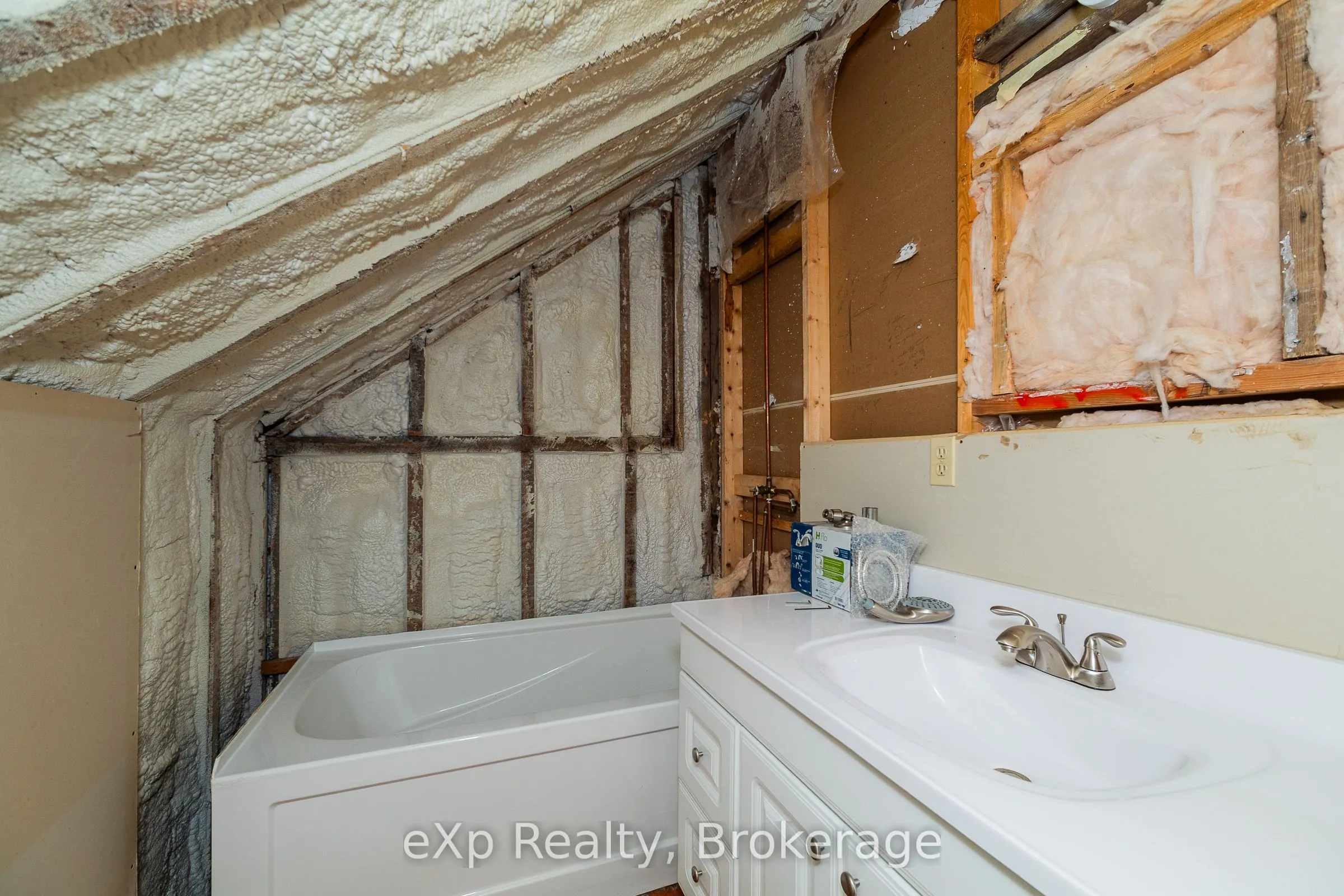 463086 Concession 24