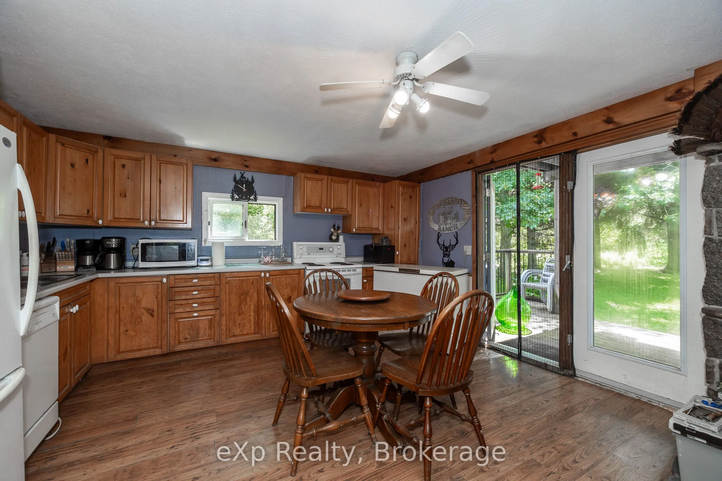 463086 Concession 24