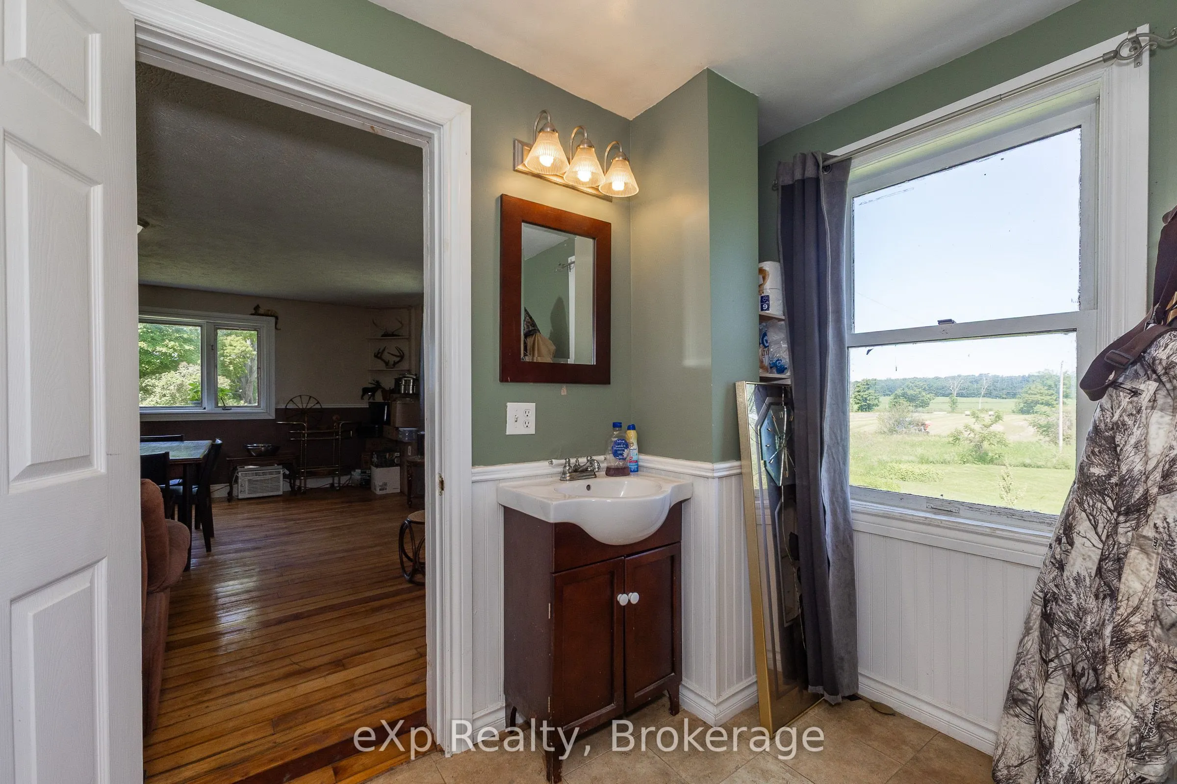463086 Concession 24