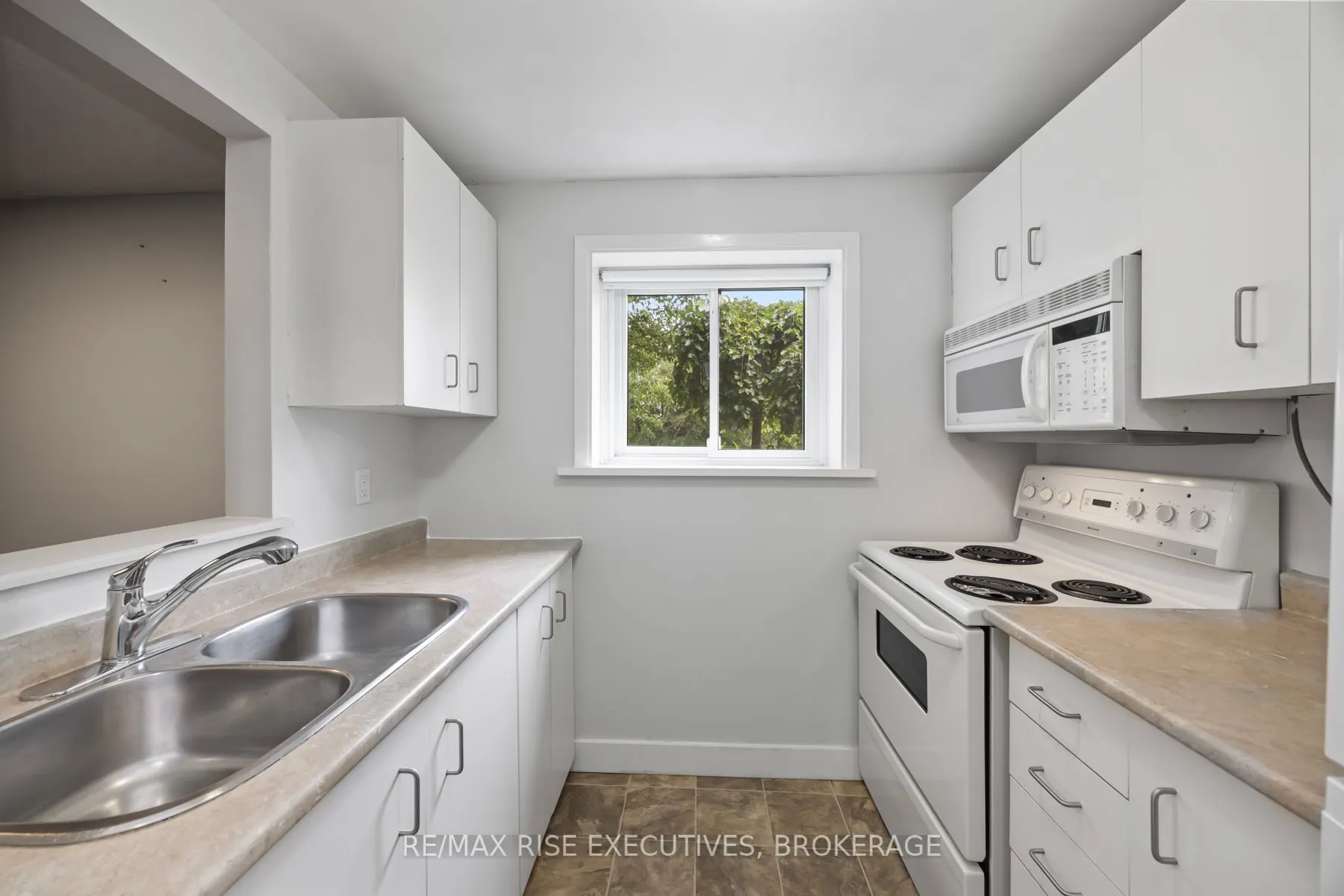580 ARMSTRONG Road, #118