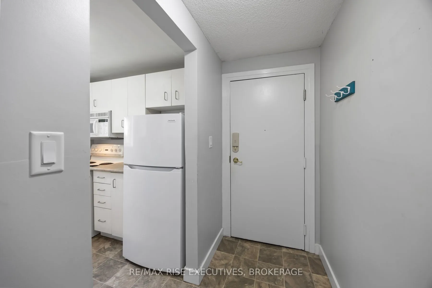 580 ARMSTRONG Road, #118