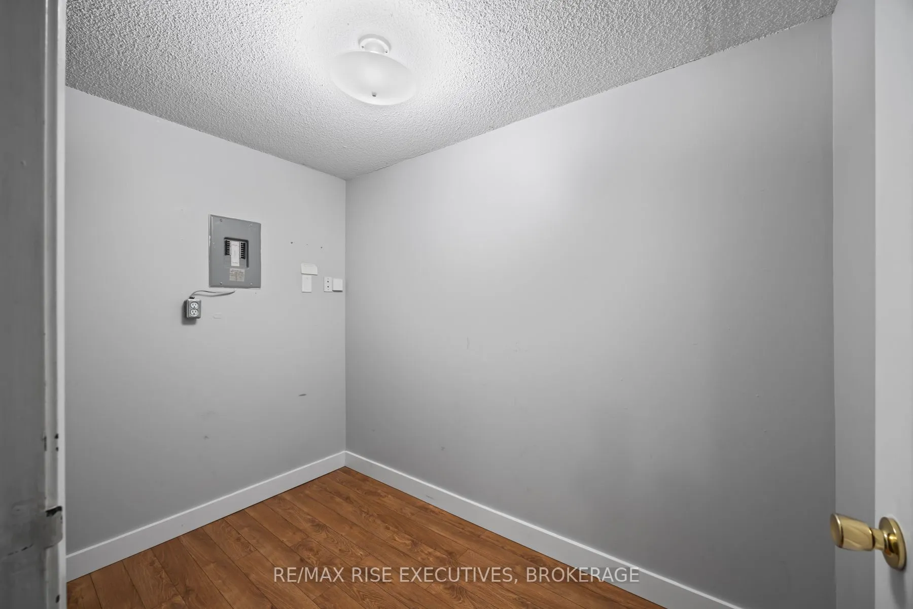 580 ARMSTRONG Road, #118