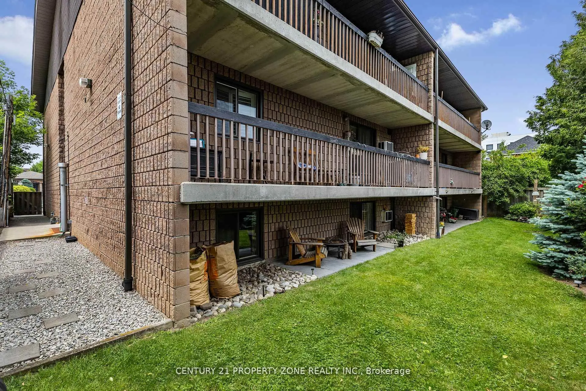 482 James Street N, #104