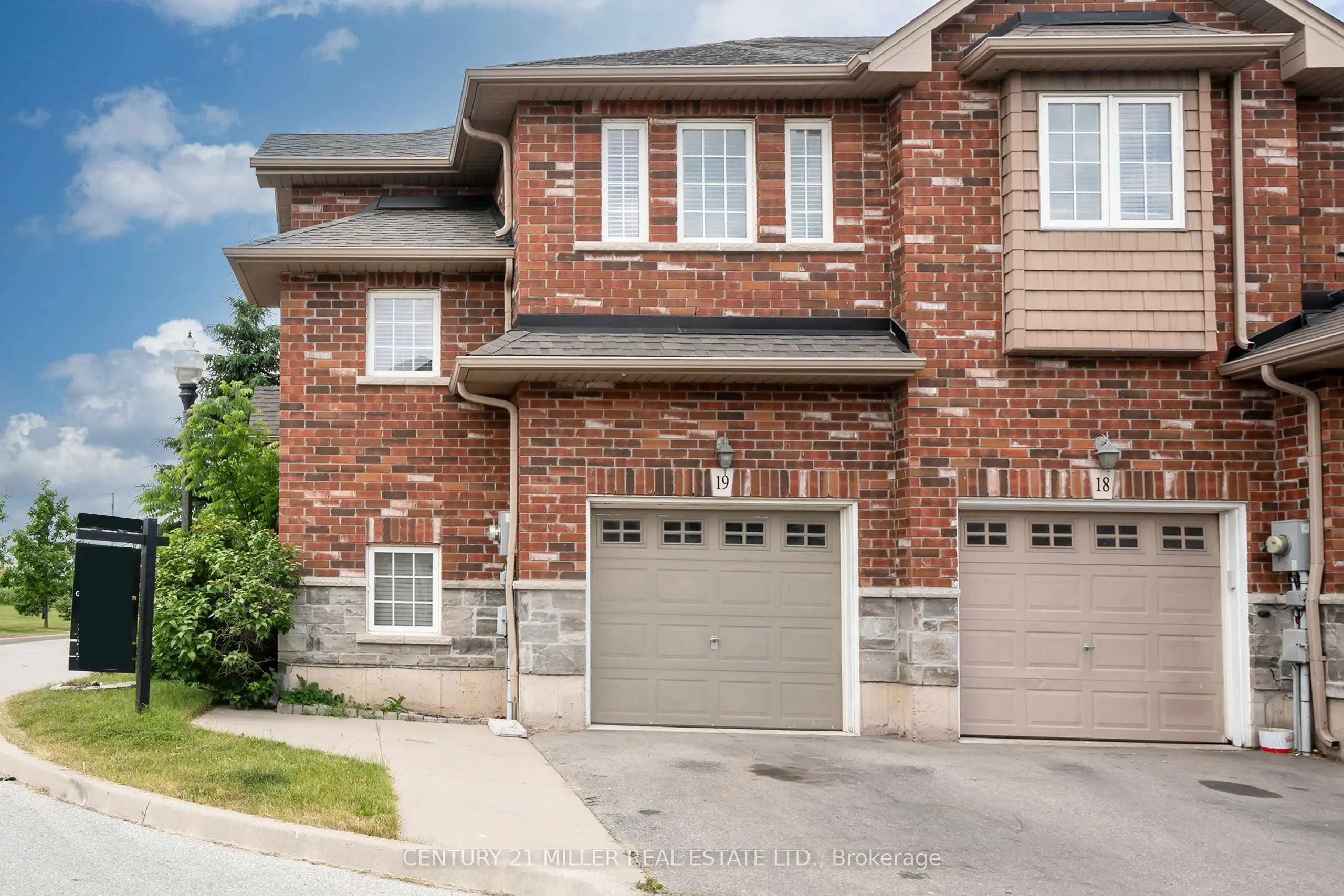 45 Seabreeze Crescent, #19