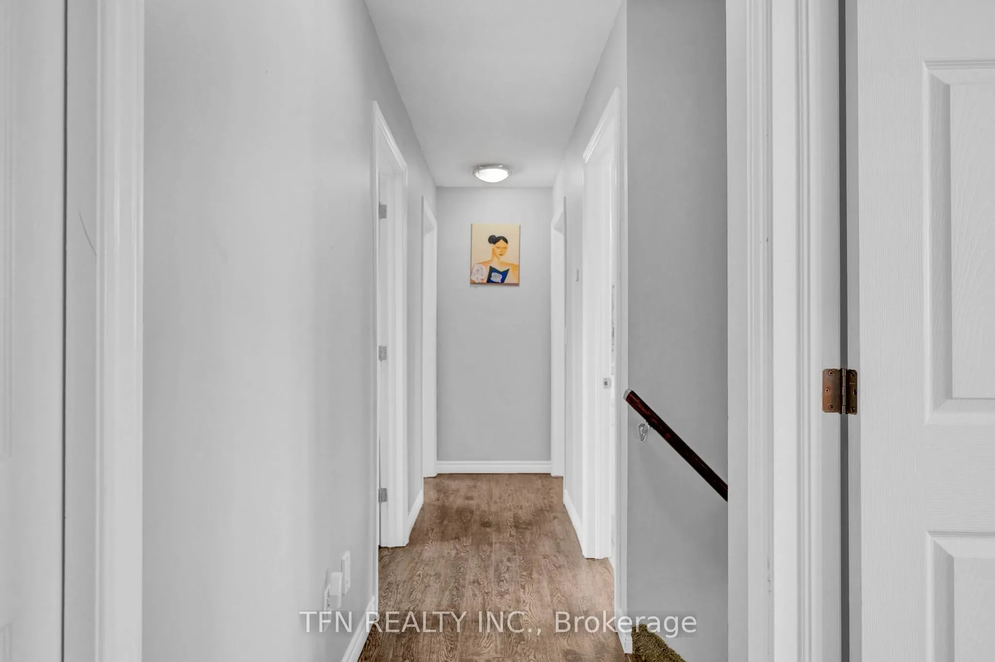 4 Pinewood Boulevard