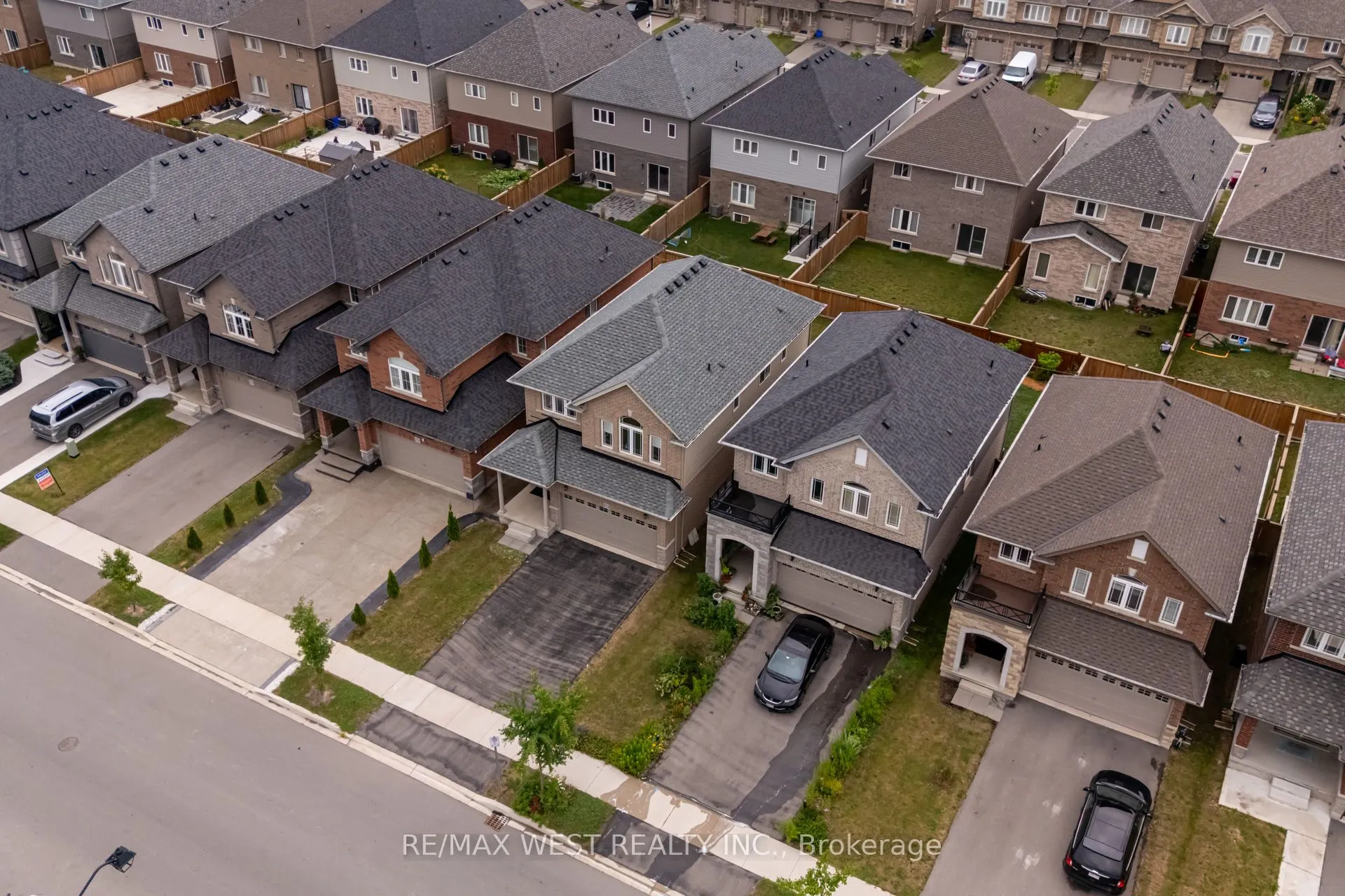 270 Dalgleish Trail