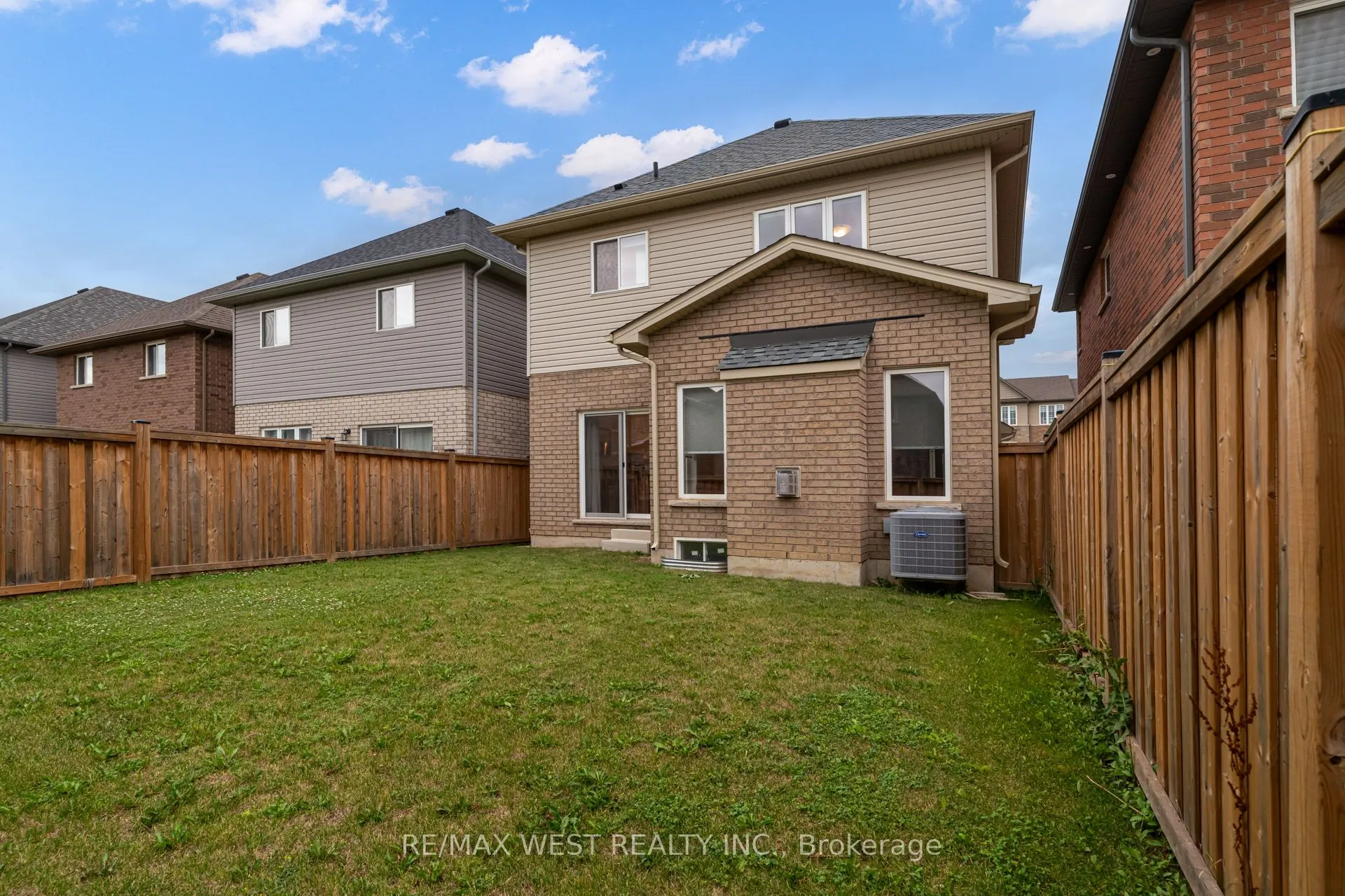 270 Dalgleish Trail