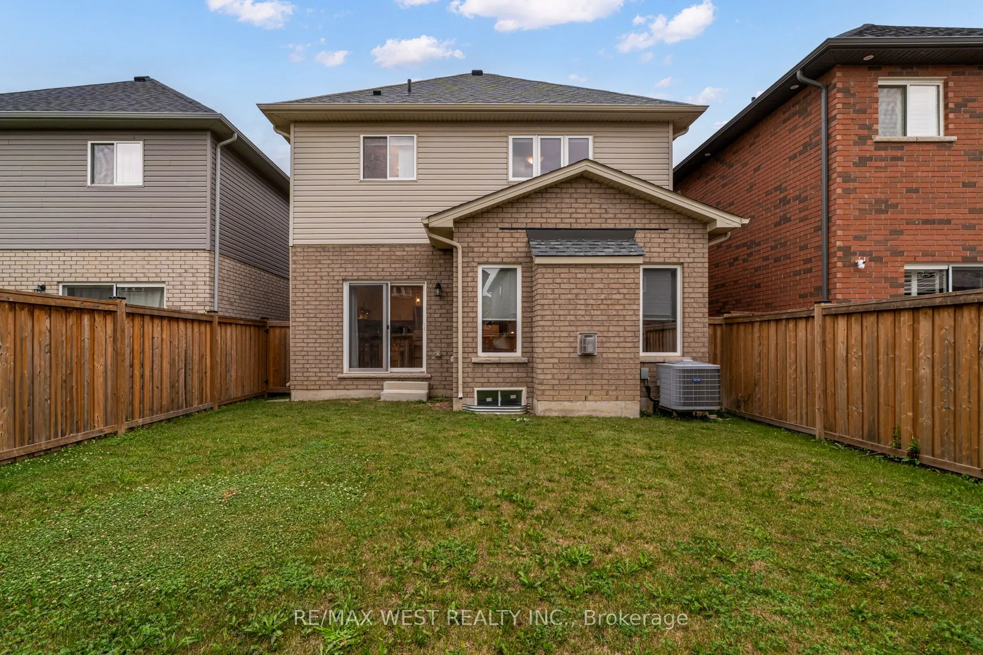 270 Dalgleish Trail