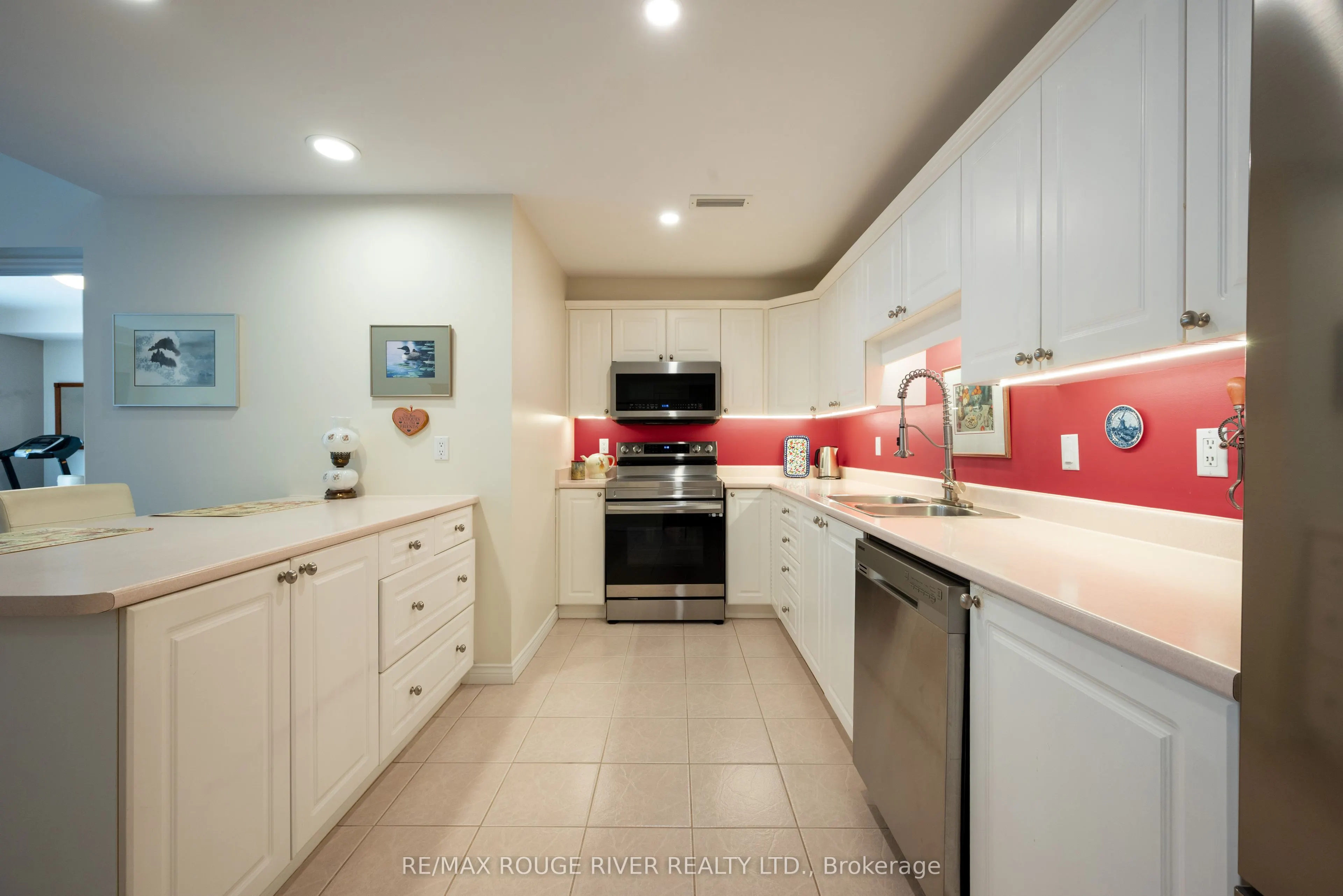 96 MARIA'S Quay, #96