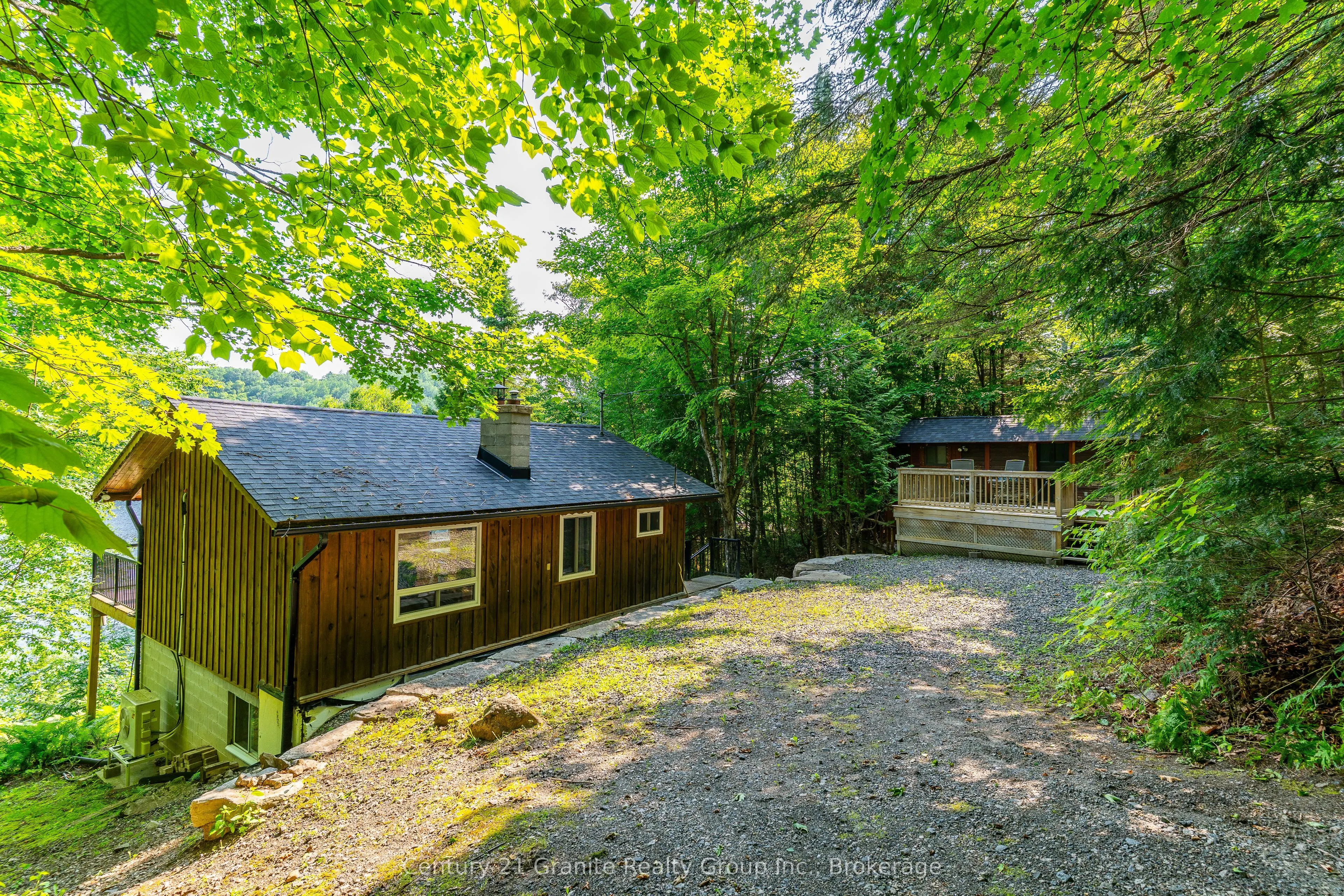 1225 Rowbotham Lane