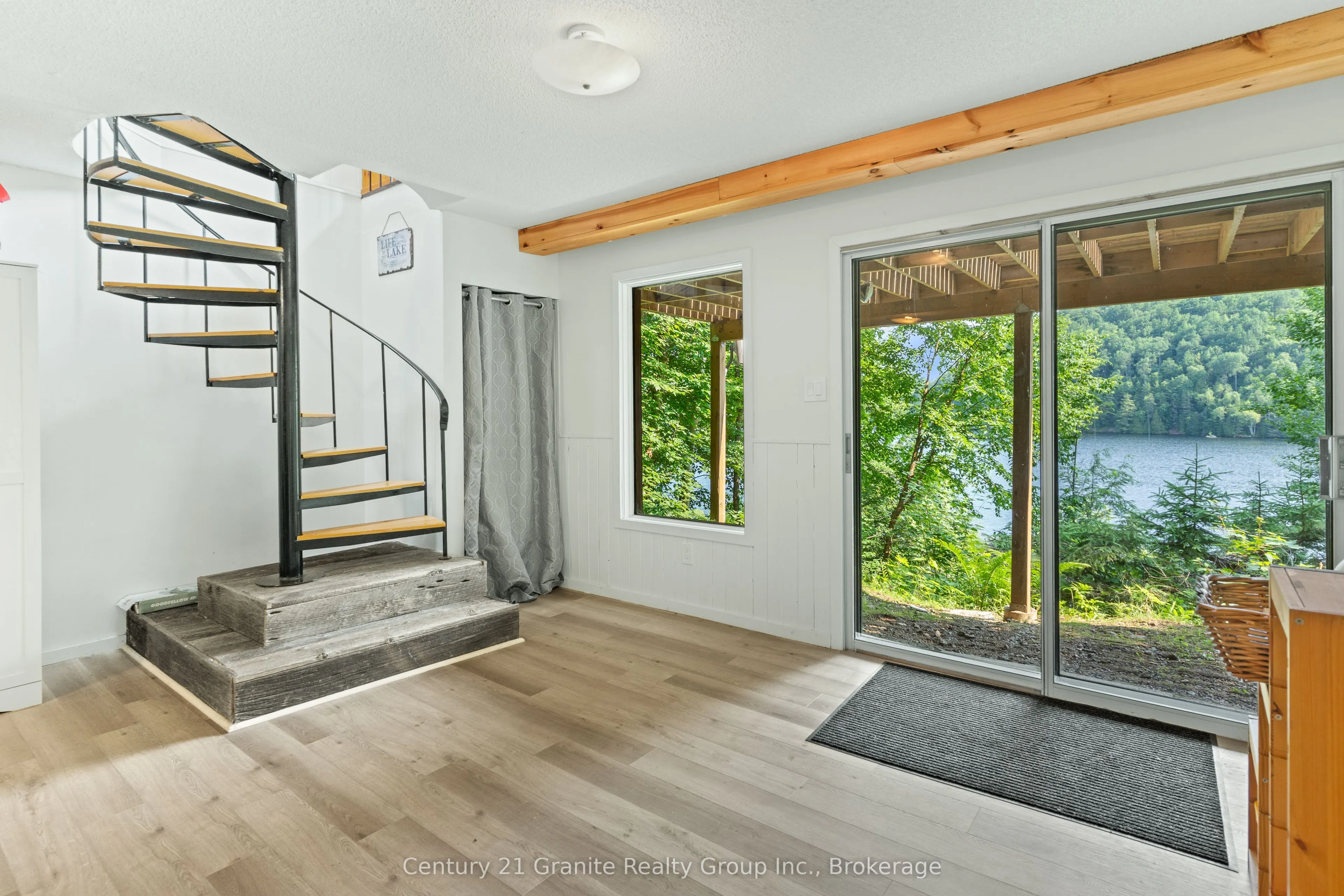 1225 Rowbotham Lane