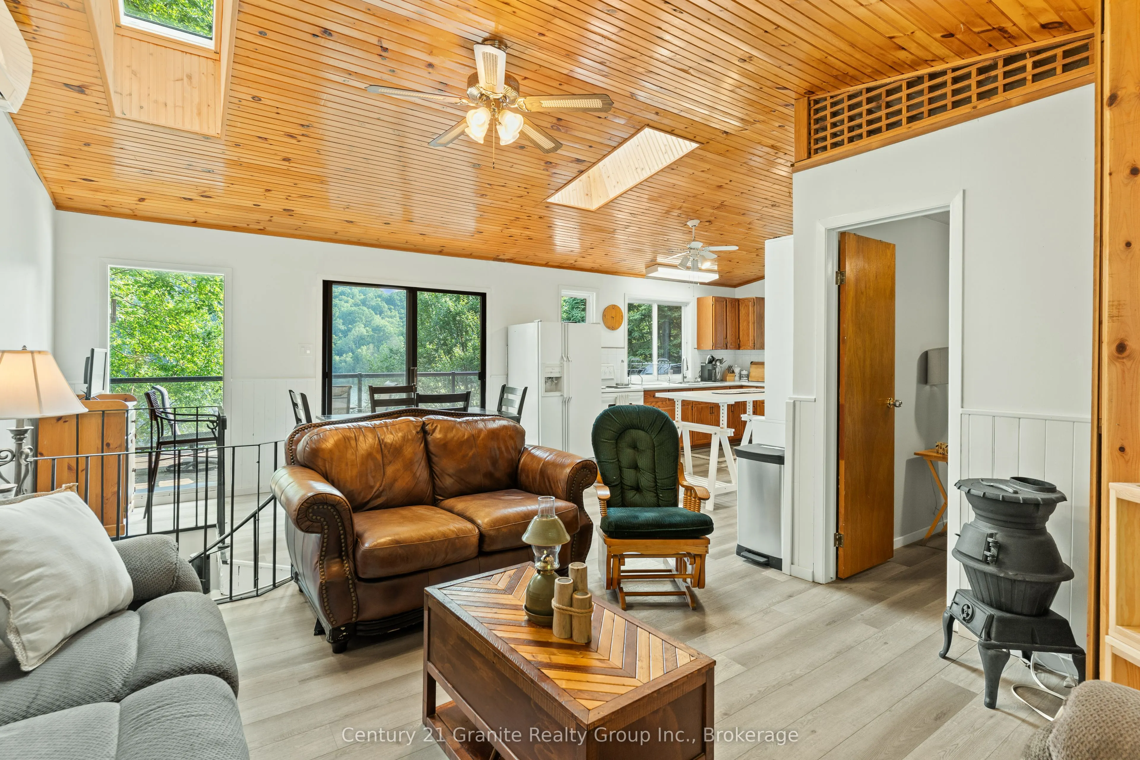 1225 Rowbotham Lane
