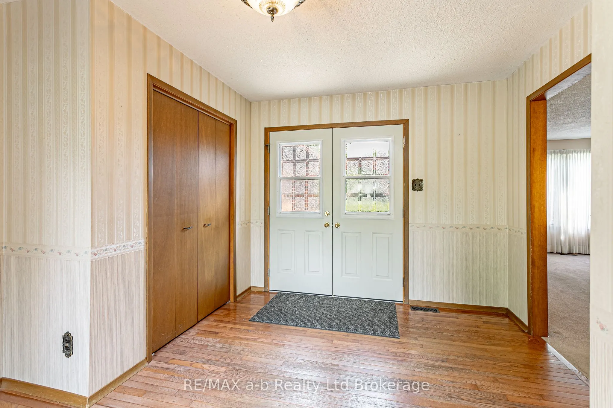 6 Kirwin Drive