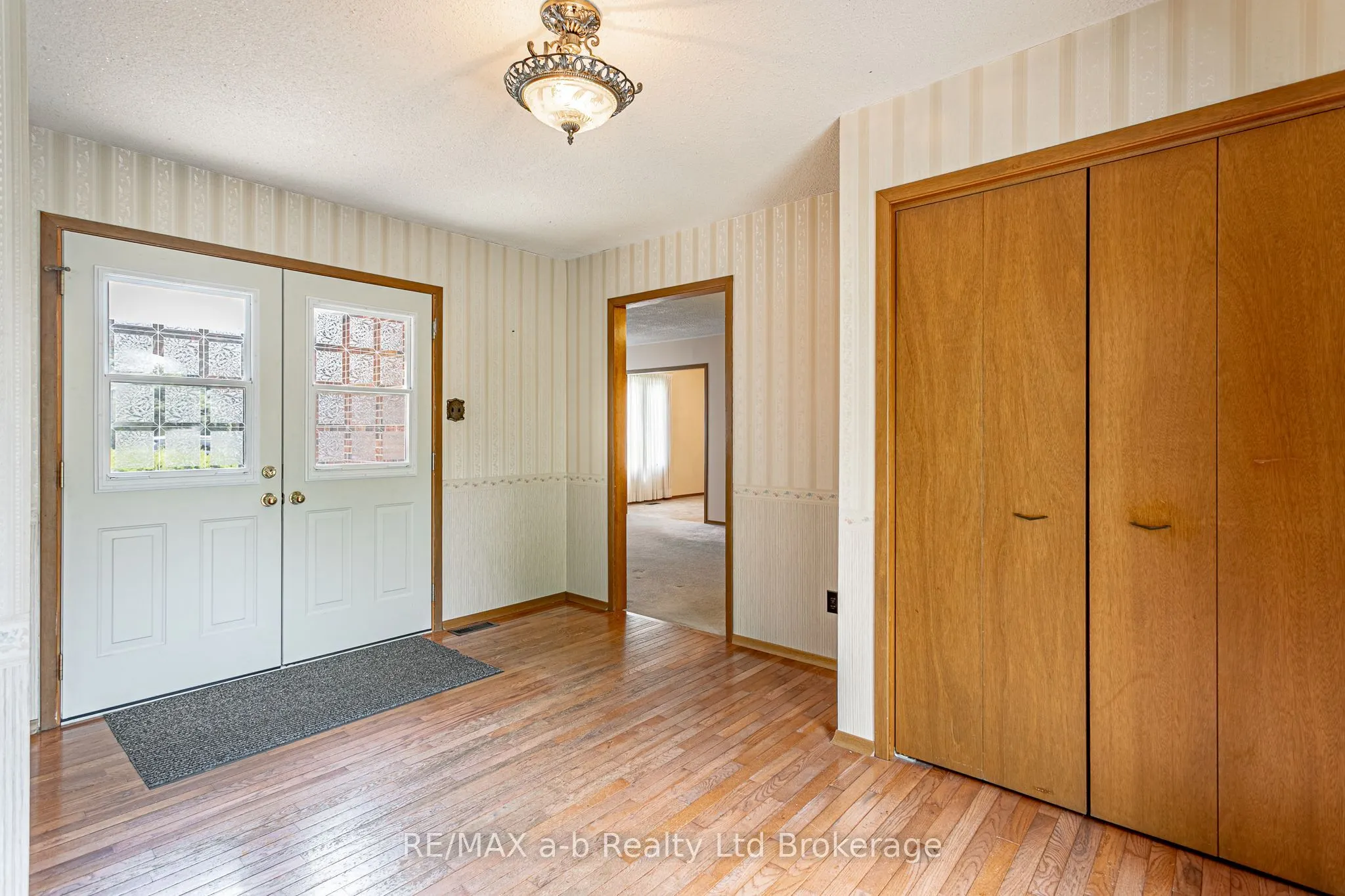 6 Kirwin Drive