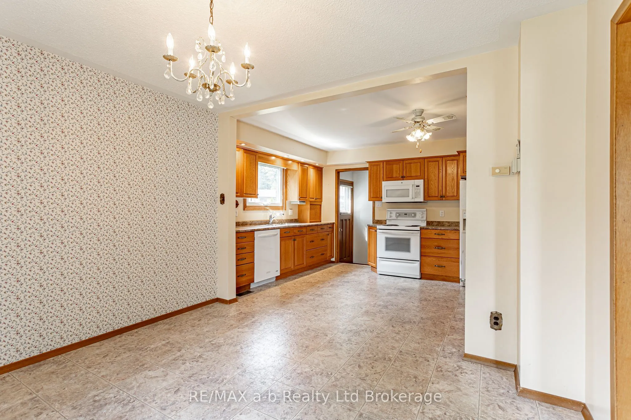 6 Kirwin Drive