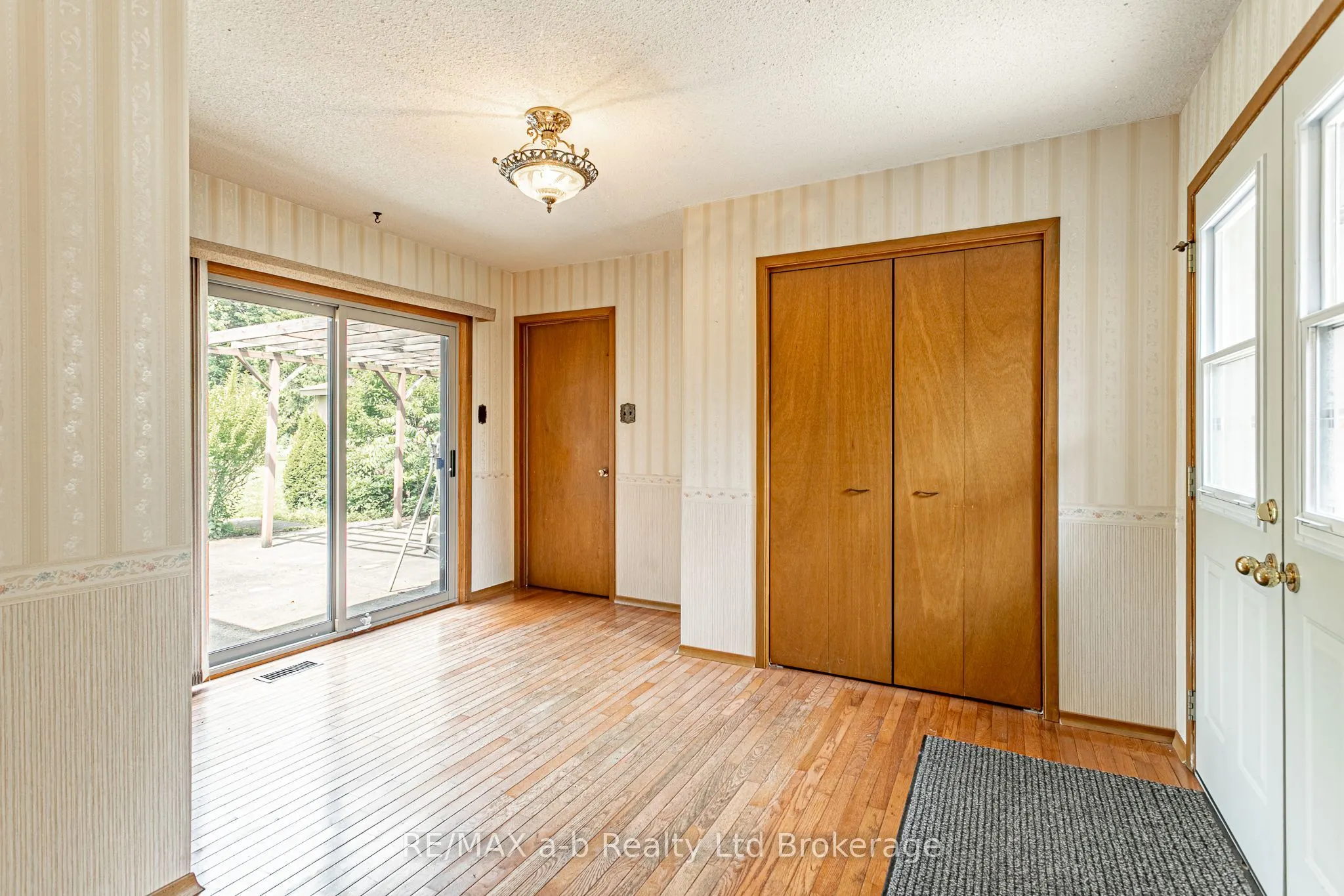 6 Kirwin Drive