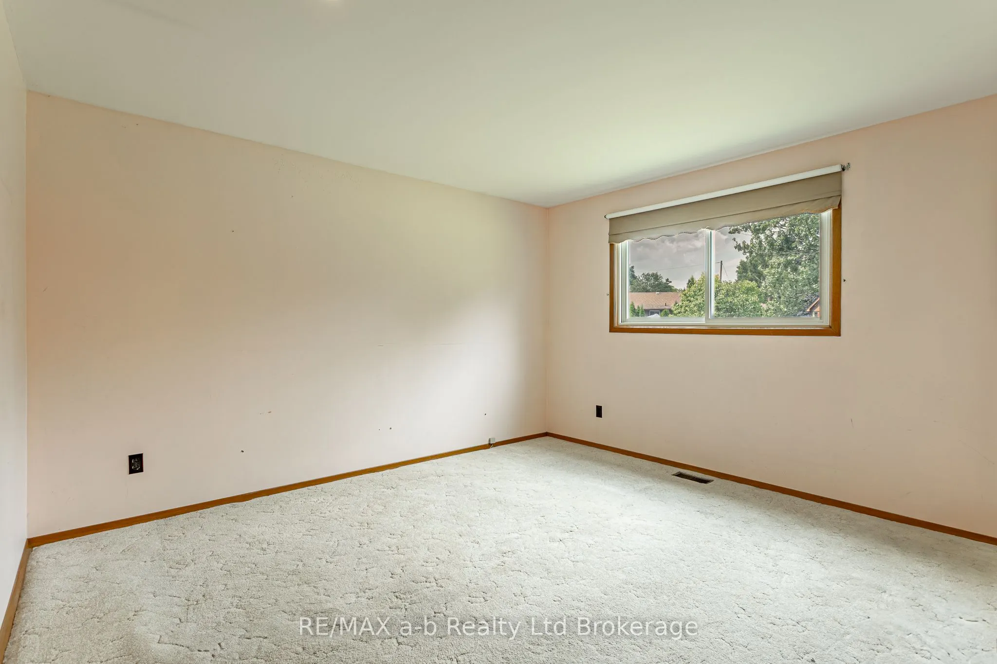 6 Kirwin Drive