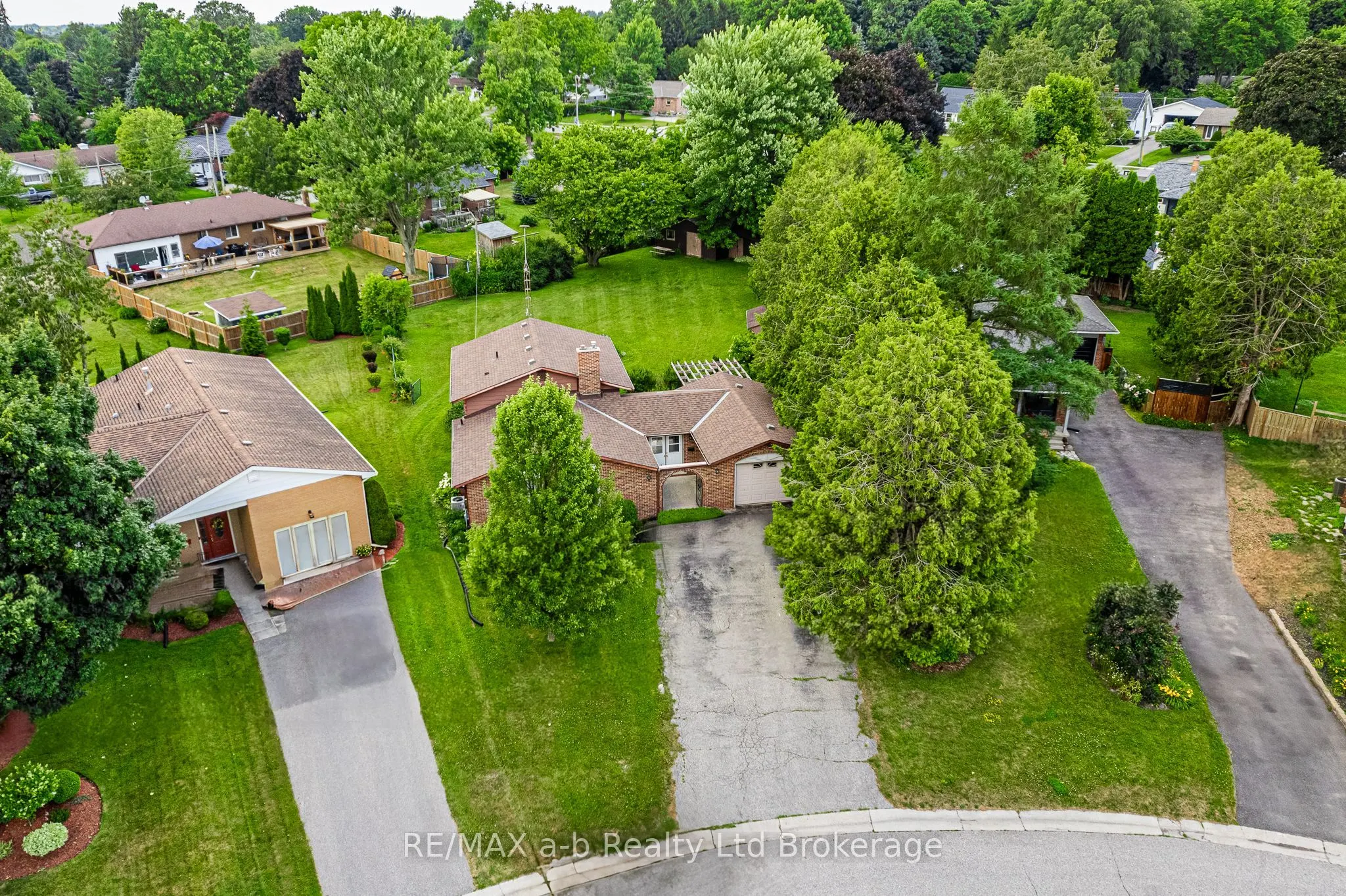 6 Kirwin Drive