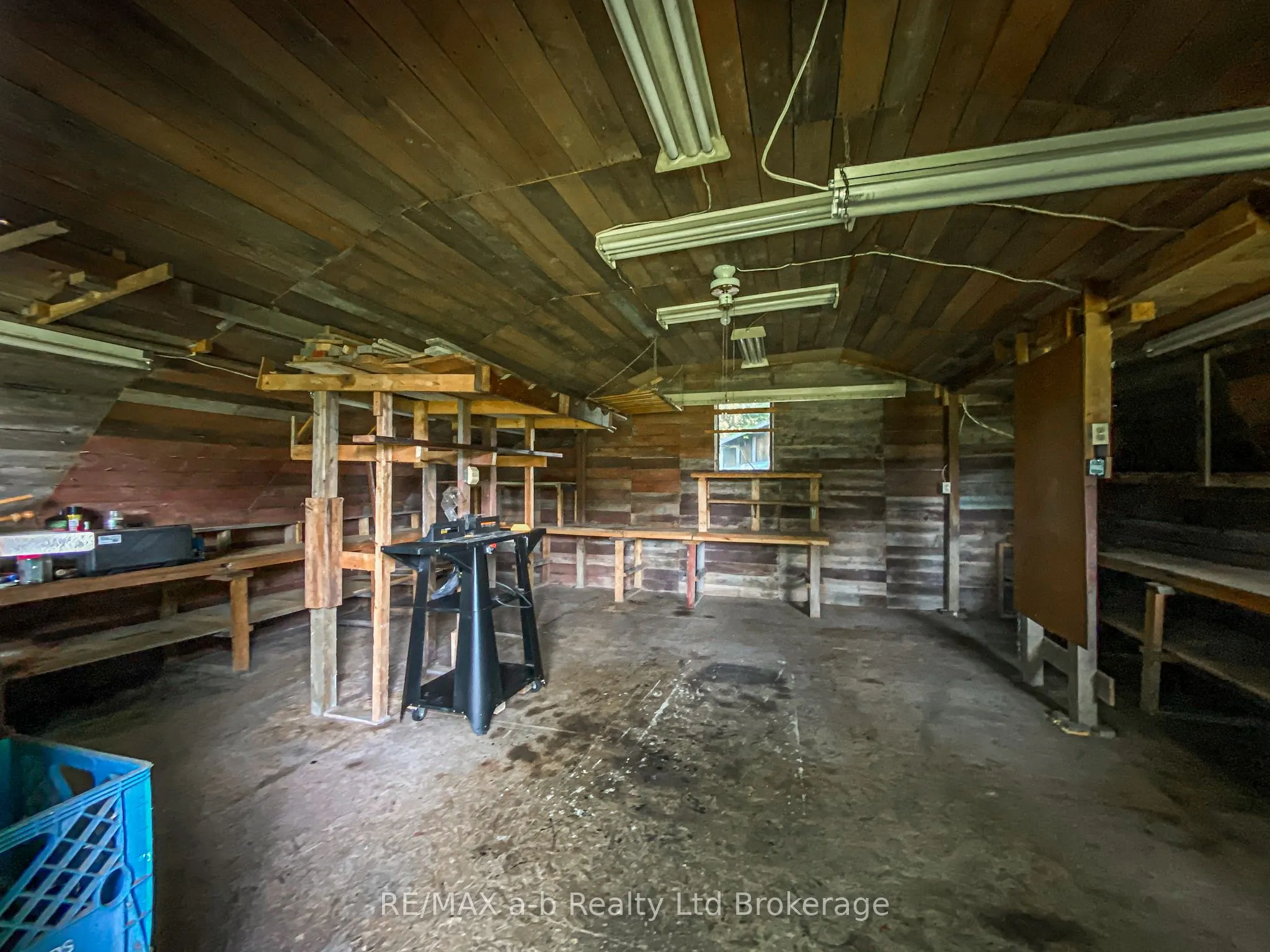 6 Kirwin Drive
