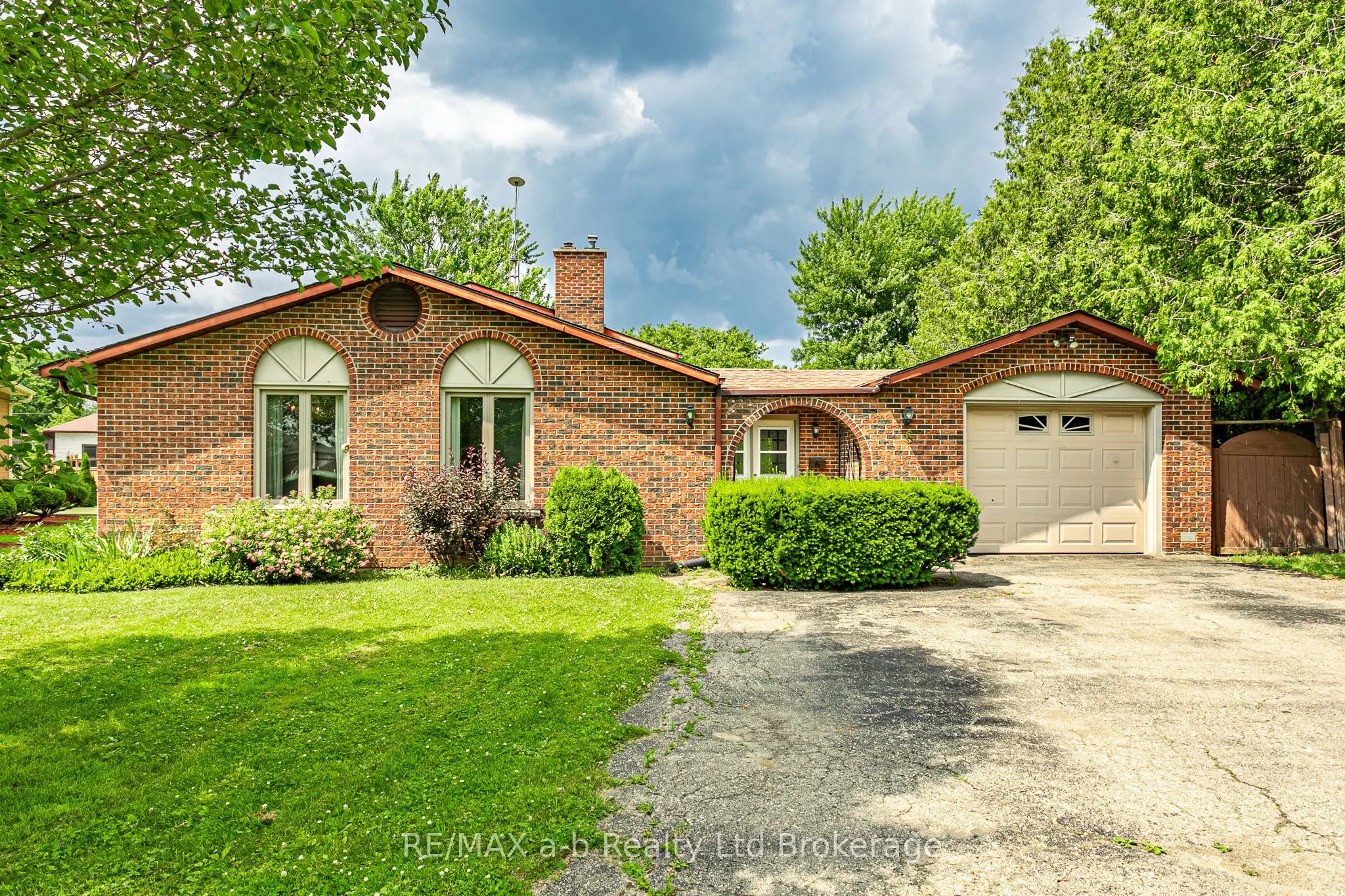 6 Kirwin Drive
