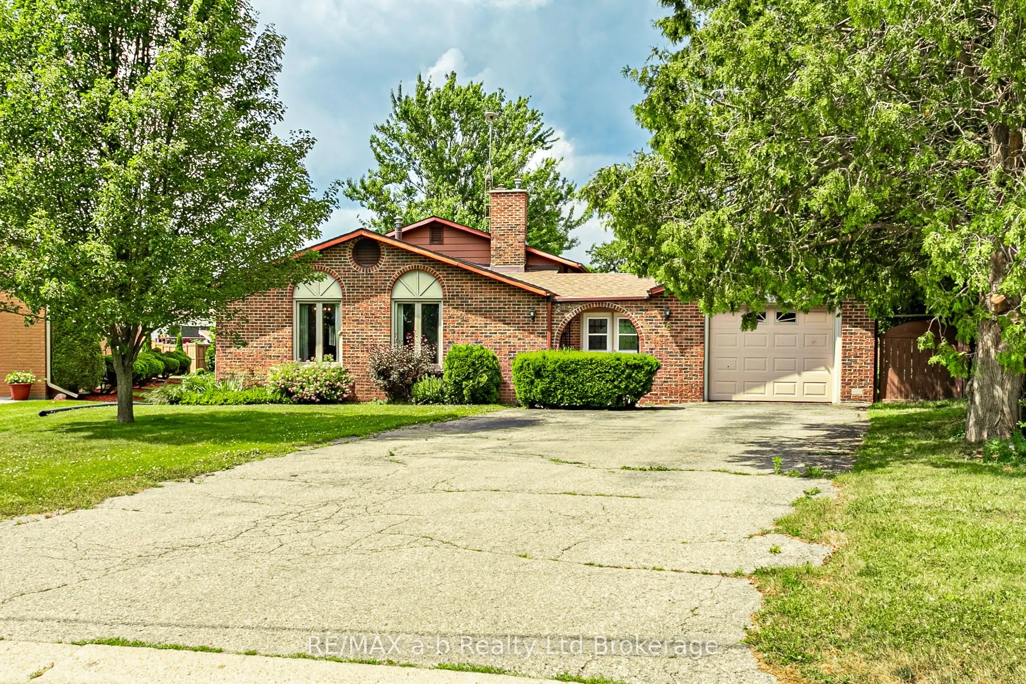 6 Kirwin Drive