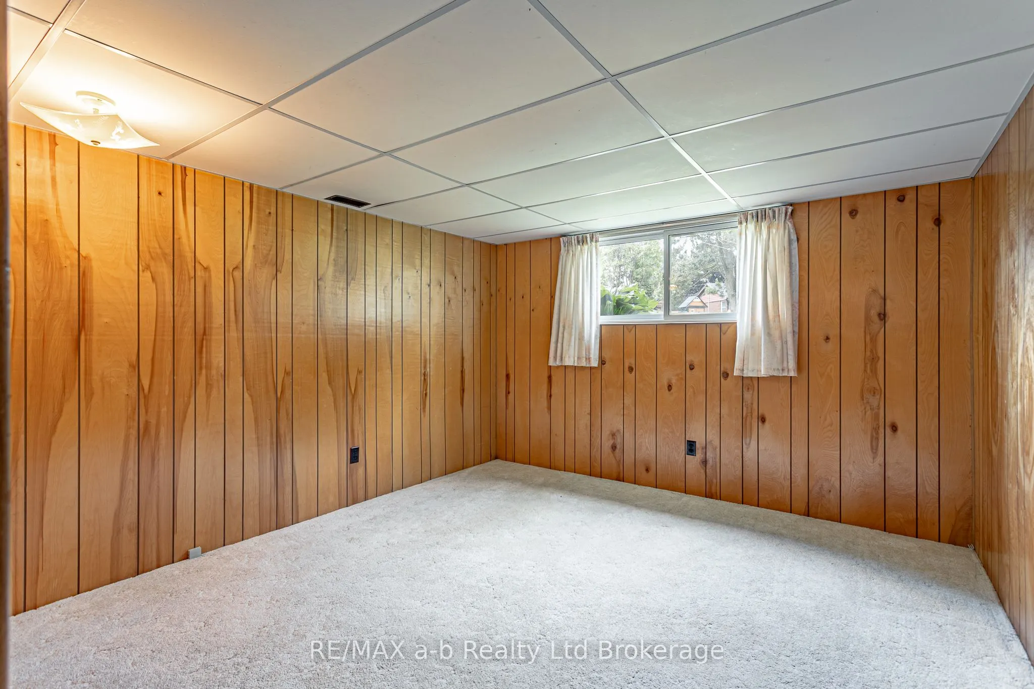 6 Kirwin Drive