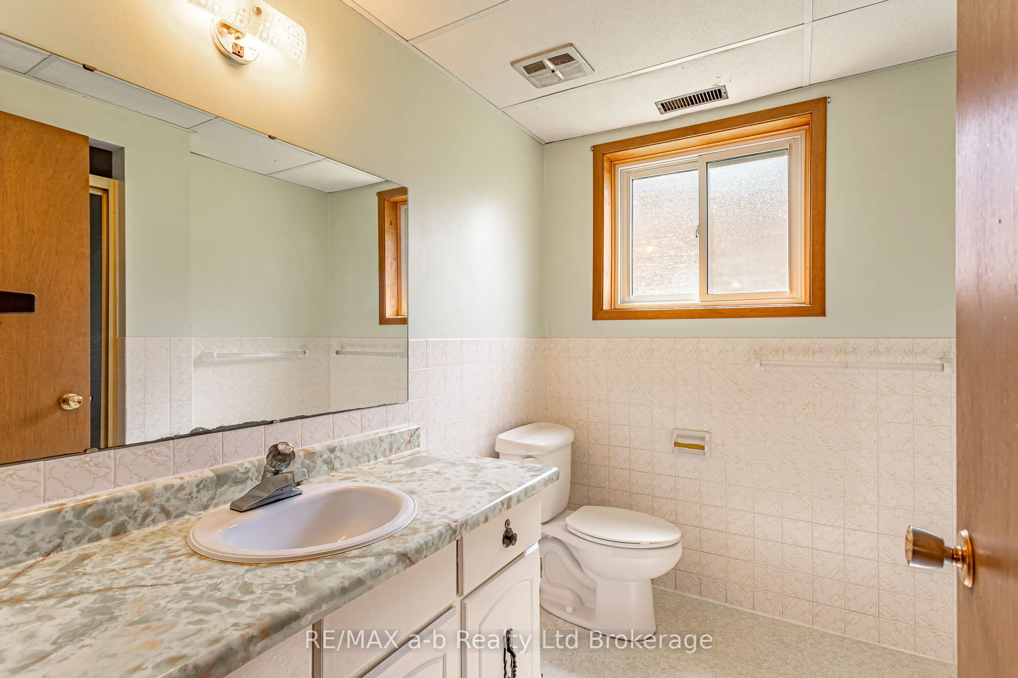 6 Kirwin Drive