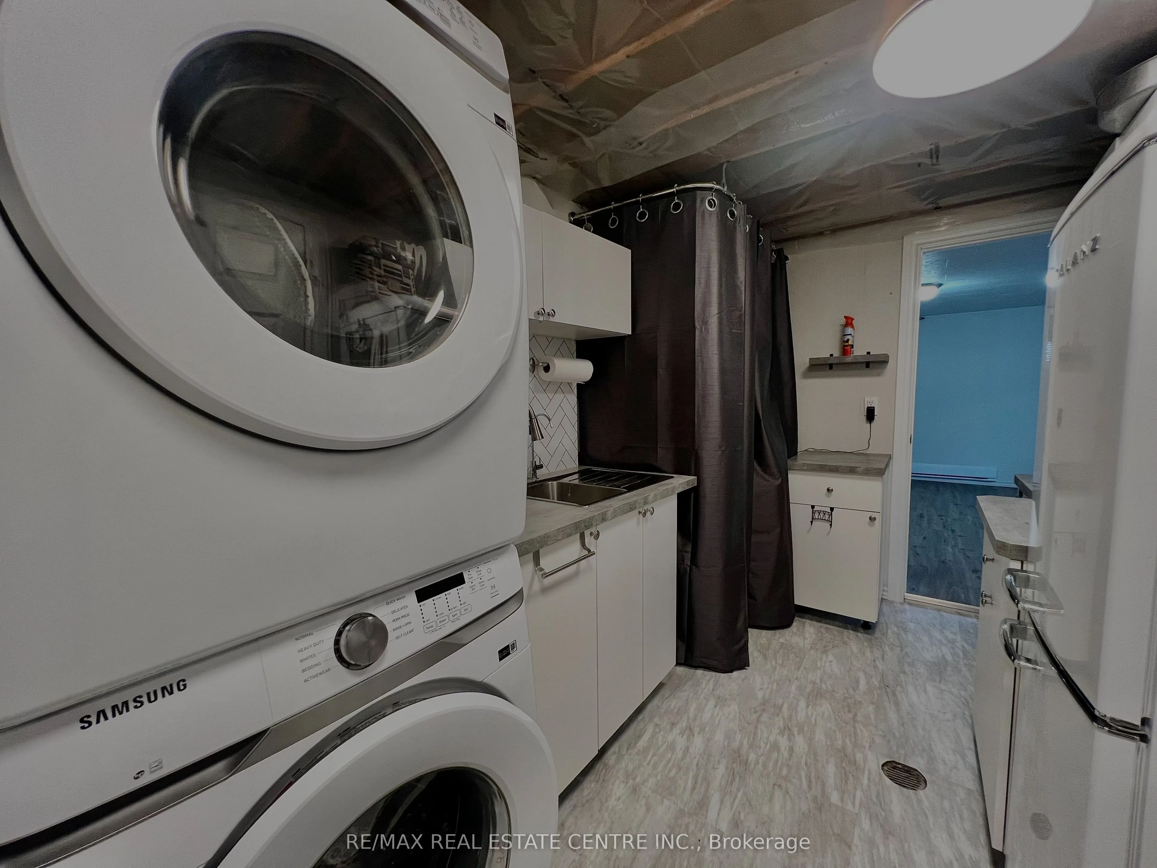 504 Pineview Gardens