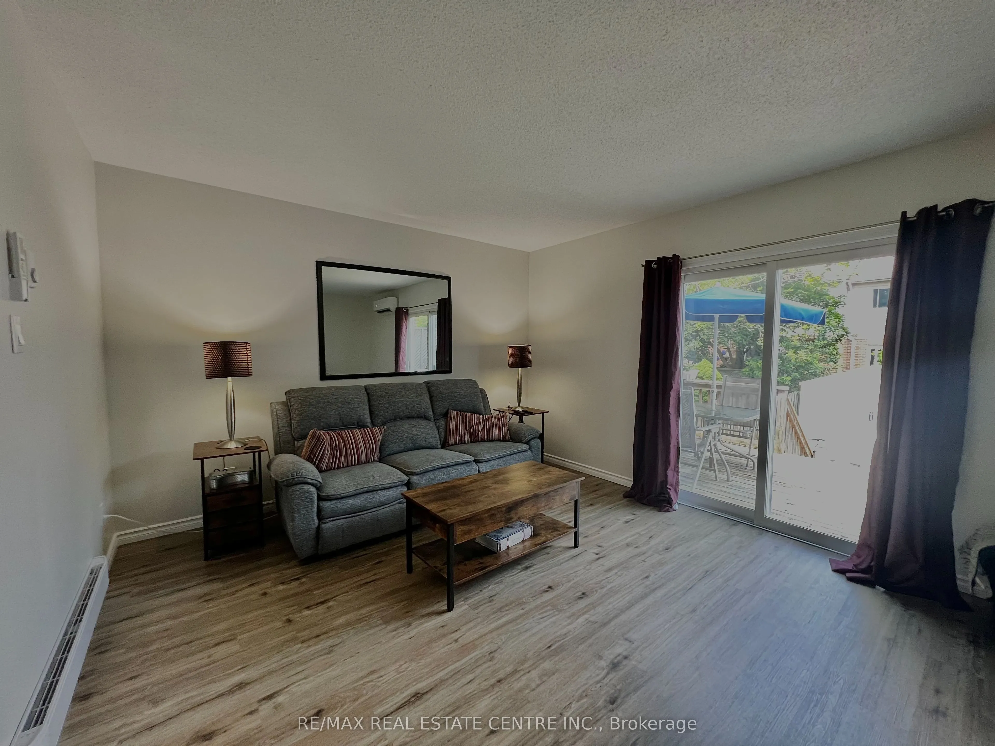 504 Pineview Gardens