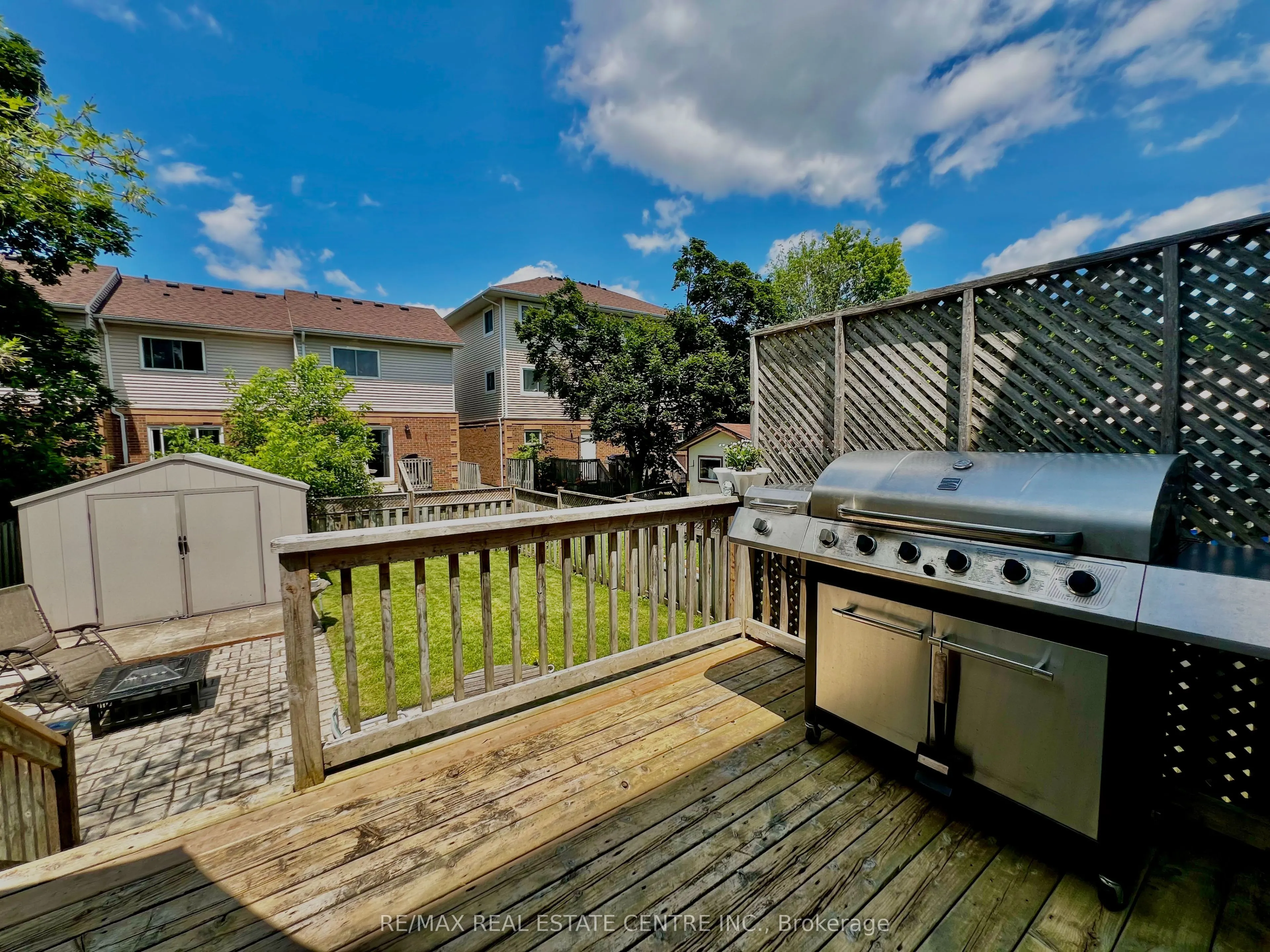 504 Pineview Gardens