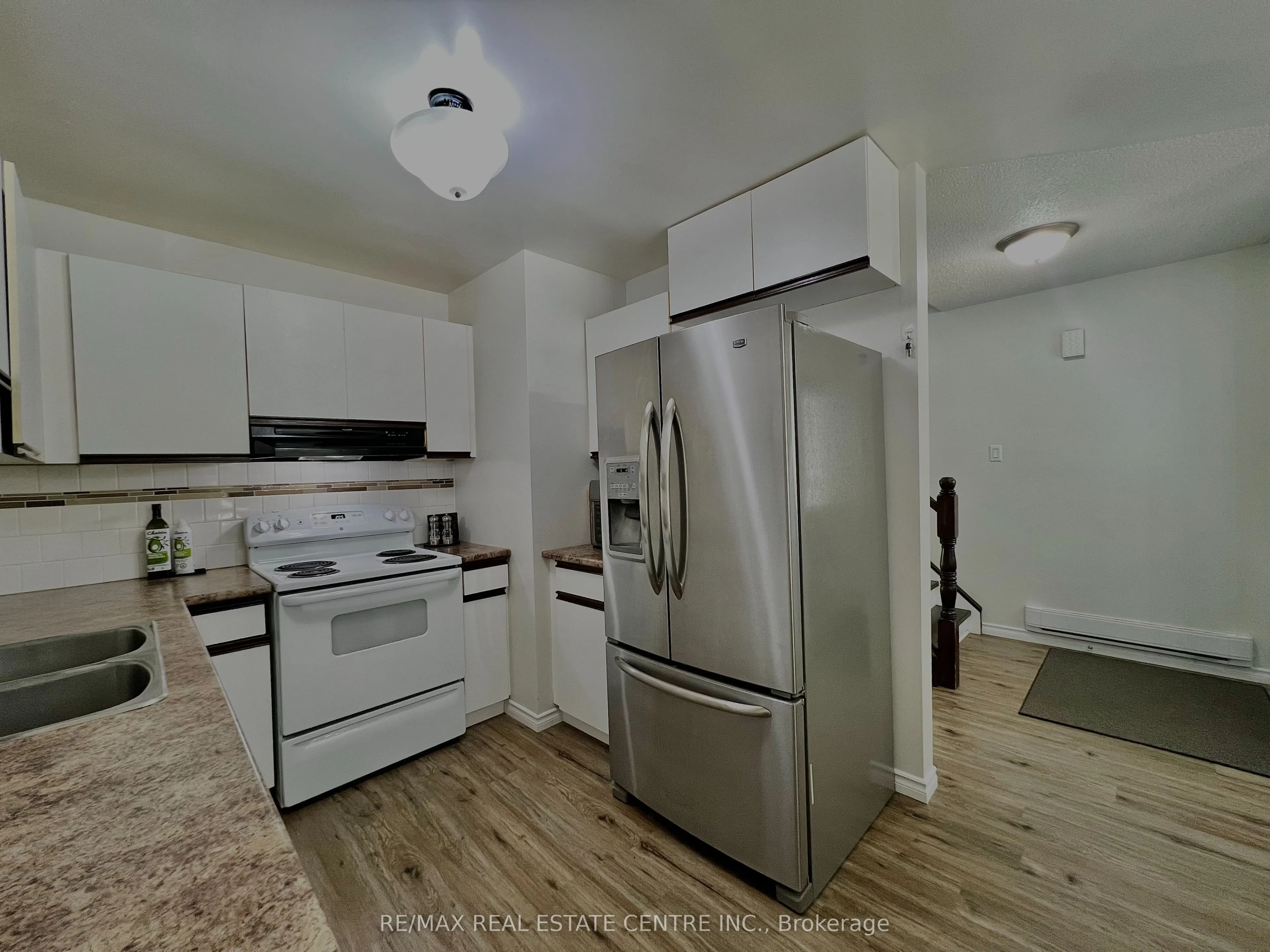 504 Pineview Gardens